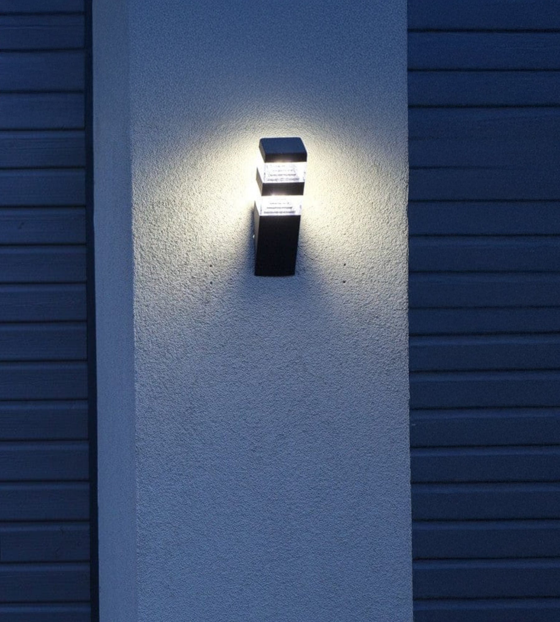 Applique murale extérieure LED Pyramide, 1000 lumens - 32 leds