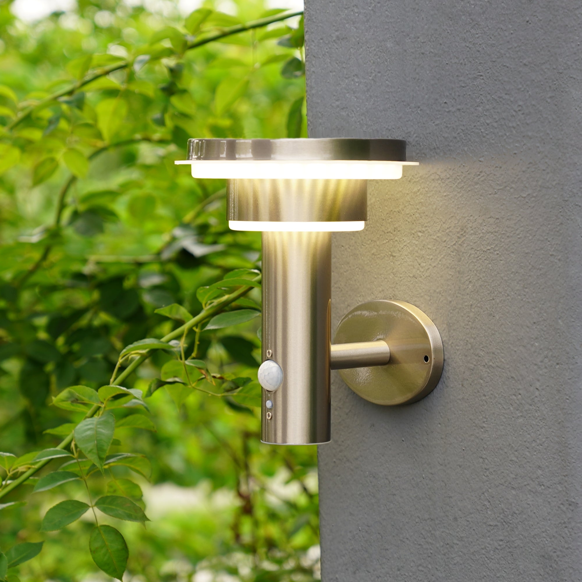 Applique Led solaire GENOVA - Détecteur de mouvements - 3 modes d'éclairage 75 à 600 lumens - Lumihome