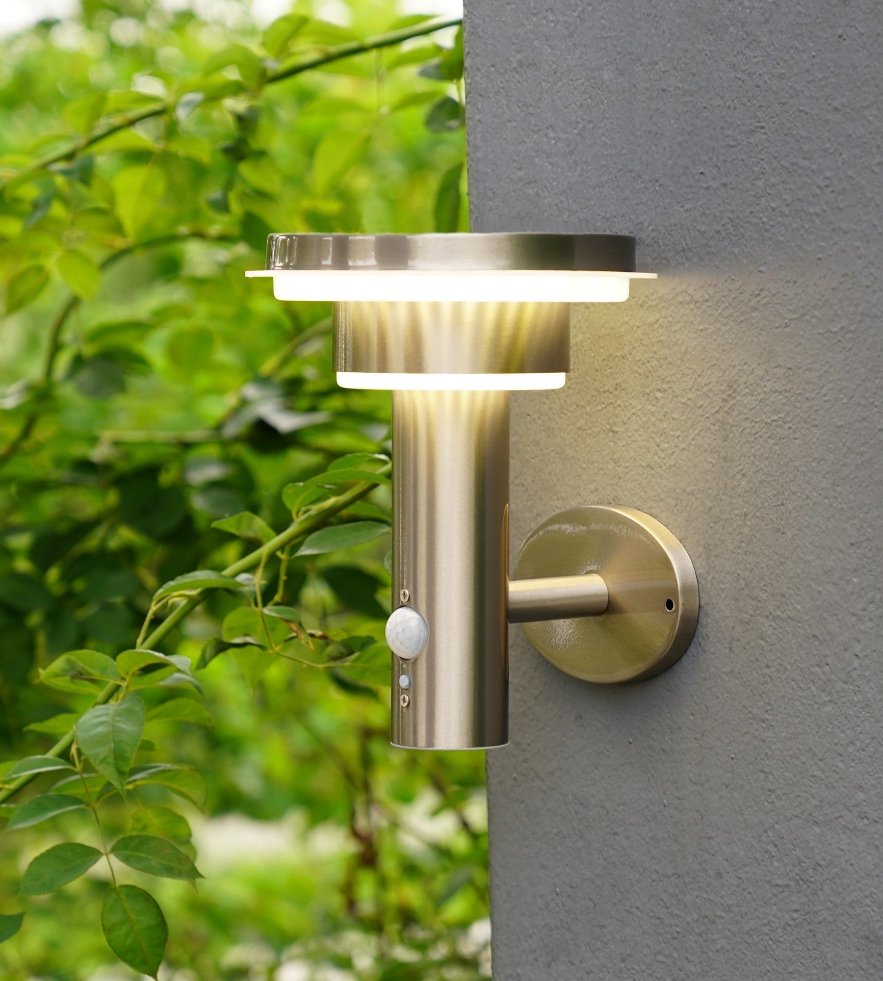 Applique Led solaire GENOVA - Détecteur de mouvements - 3 modes d'éclairage 75 à 600 lumens - Lumihome