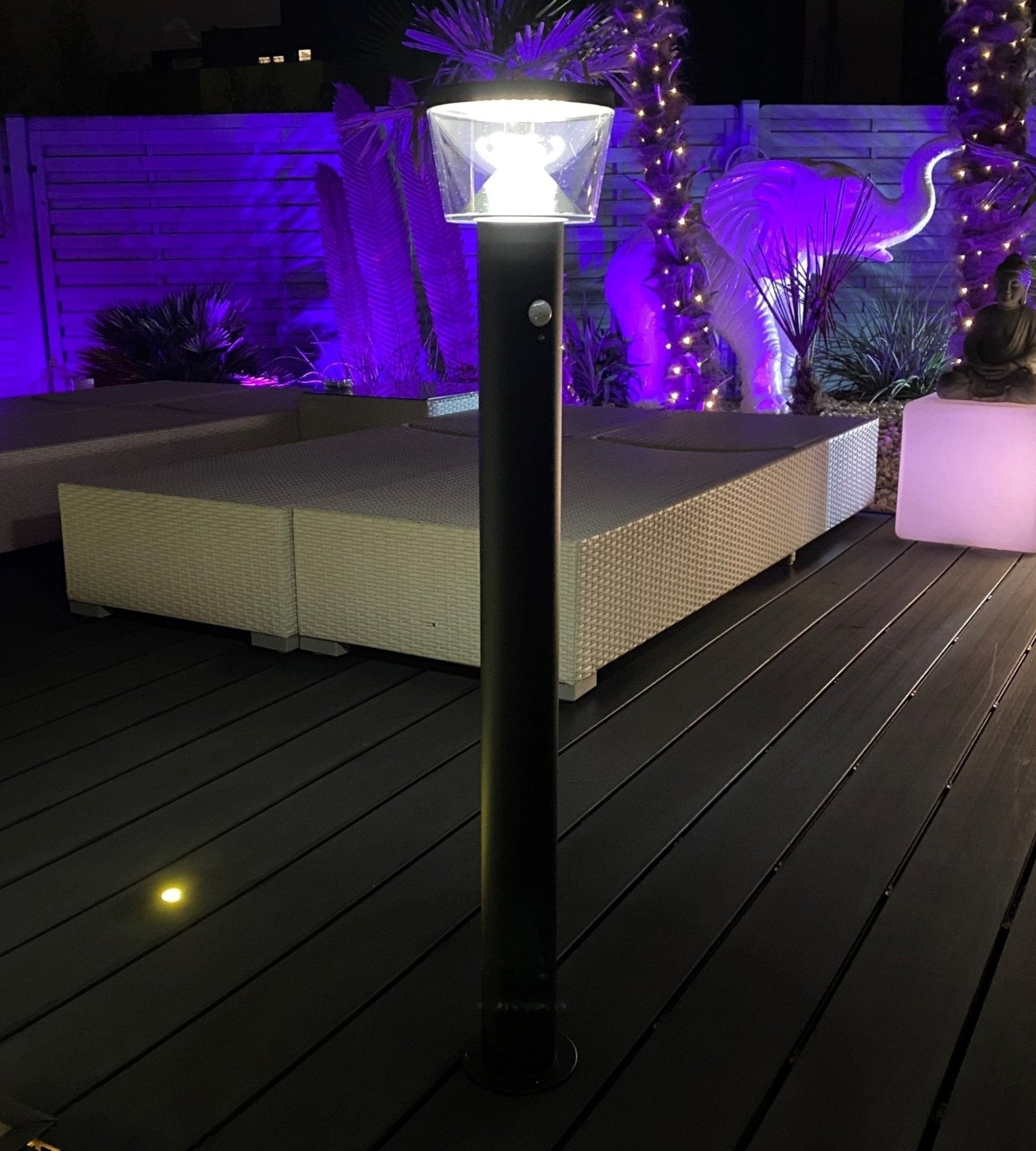 Borne Led solaire DUBLIN - Détecteur de mouvements - 3 modes d'éclairages 100 à 1000 lumens