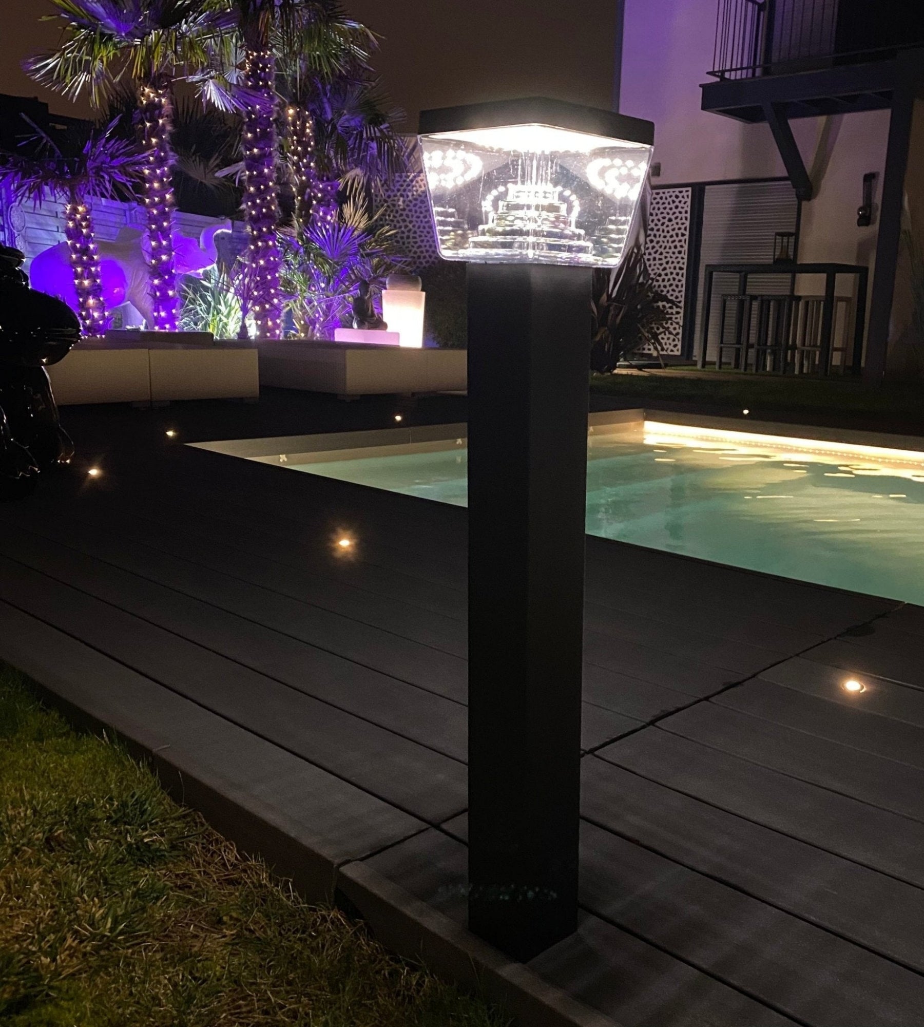Borne Led solaire LIBERTY - Détecteur de mouvements - 3 modes d'éclairages 100 à 1000 lumens