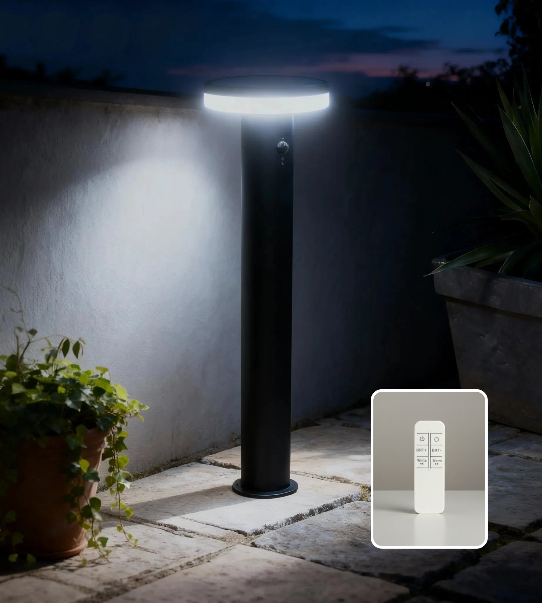 Borne Led solaire télécommandable ALTO+ - Détecteur de mouvements - 3 modes d'éclairage de 150 à 1000 lumens - Lumihome