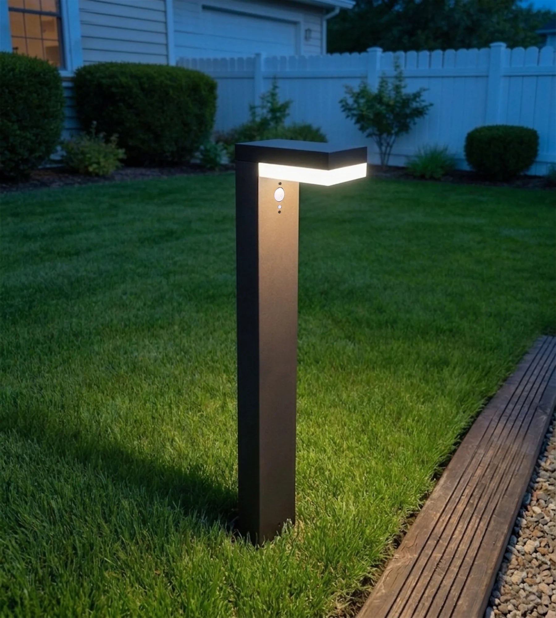 Borne Led Solaire VENUS - Détecteur de mouvements - 3 modes d'éclairage 100 à 1000 lumens - Lumihome