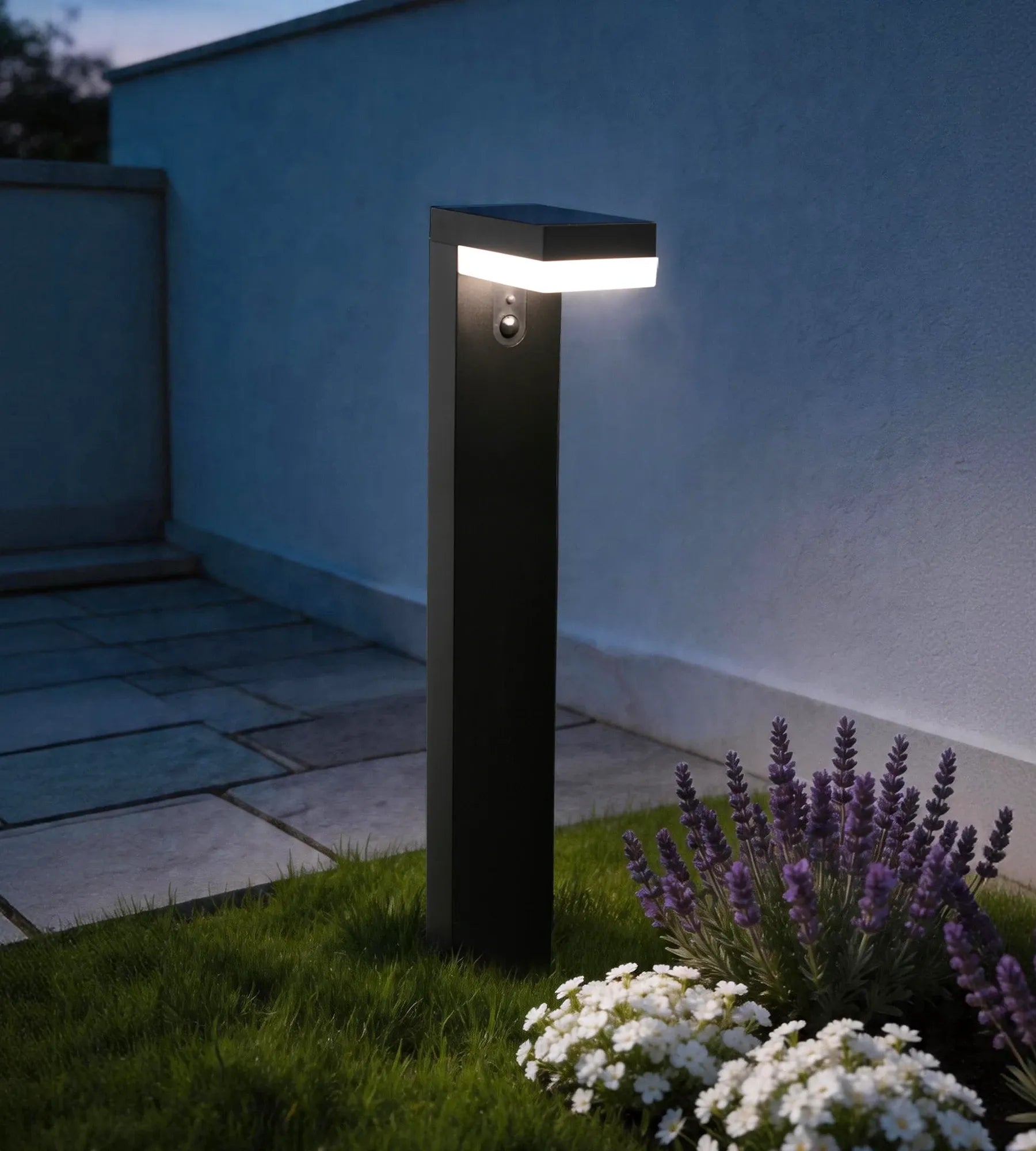 Borne Led Solaire VENUS noire - Détecteur de mouvements - 3 modes d'éclairage 100 à 1000 lumens - Lumihome