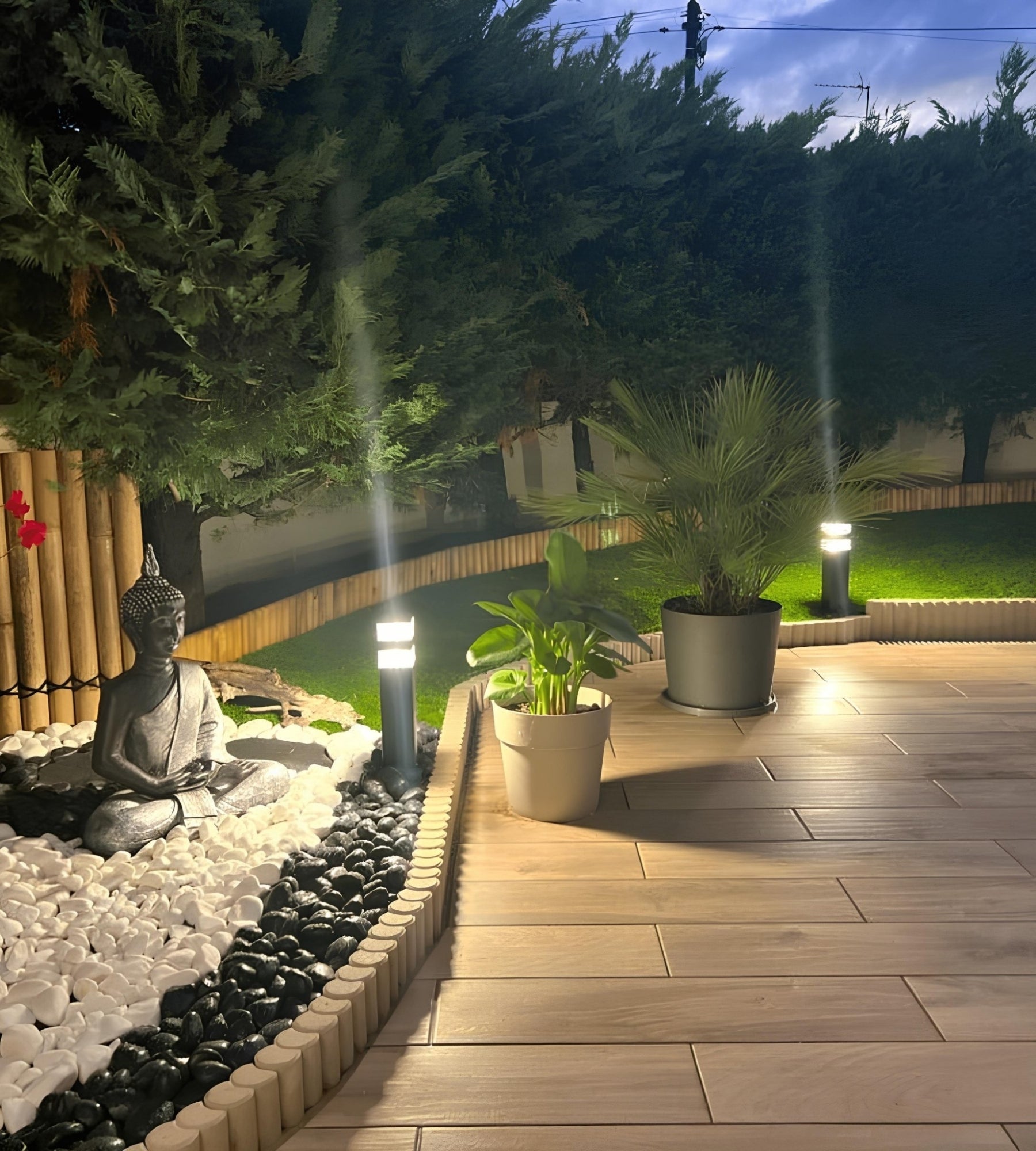 Borne extérieure LED Pyramide, 1000 lumens, Blanc neutre - 32 leds