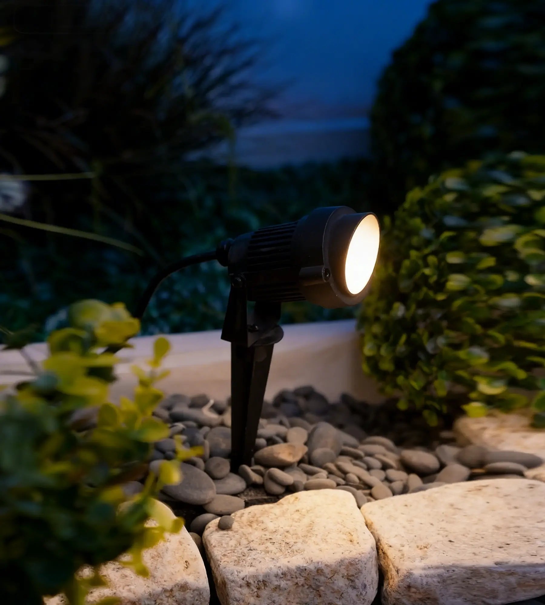 Kit de 3 spots piquets solaires LUMINA+ - Lumihome