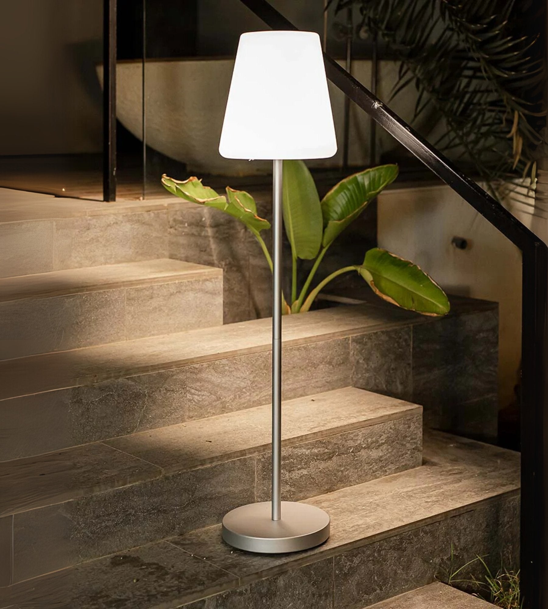 Lampe solaire à poser LOLA SLIM - Éclairage blanc et multicolore réglable - 120cm - Lumihome