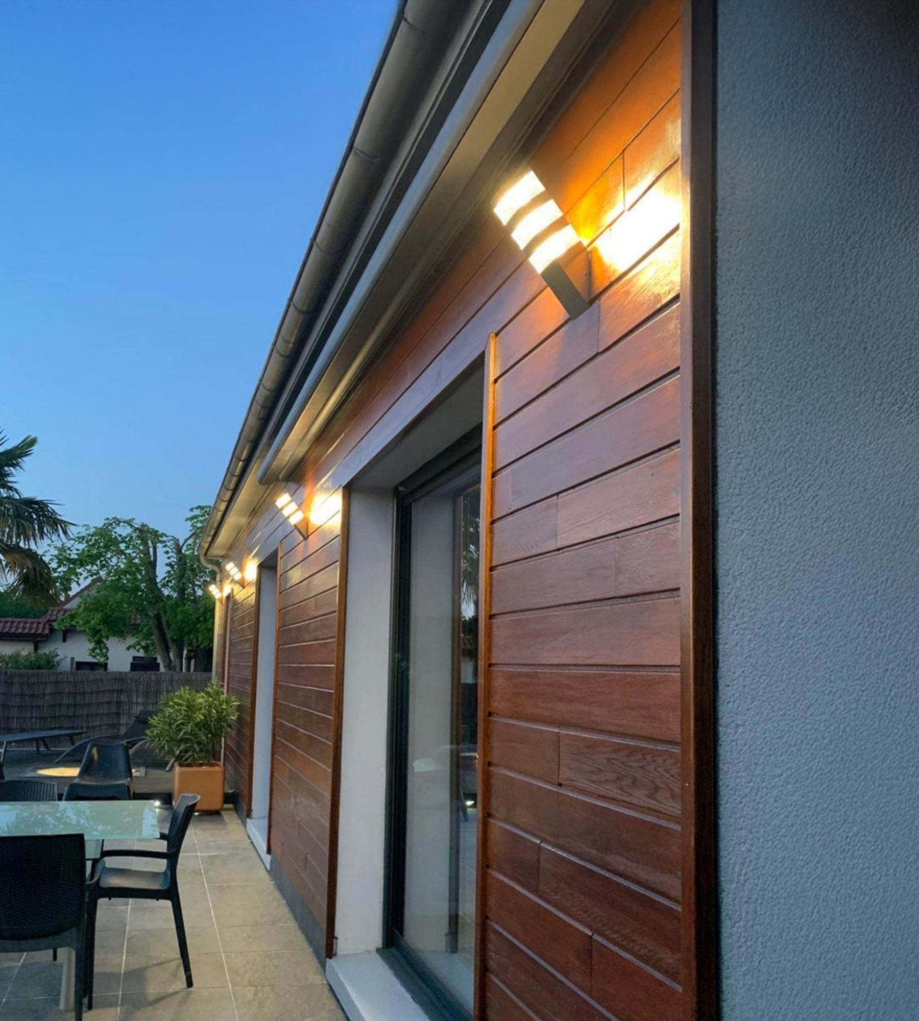 Led Wandleuchte Pyramide 48 leds - 230V - 1500 Lumen - 4000K - Lumihome