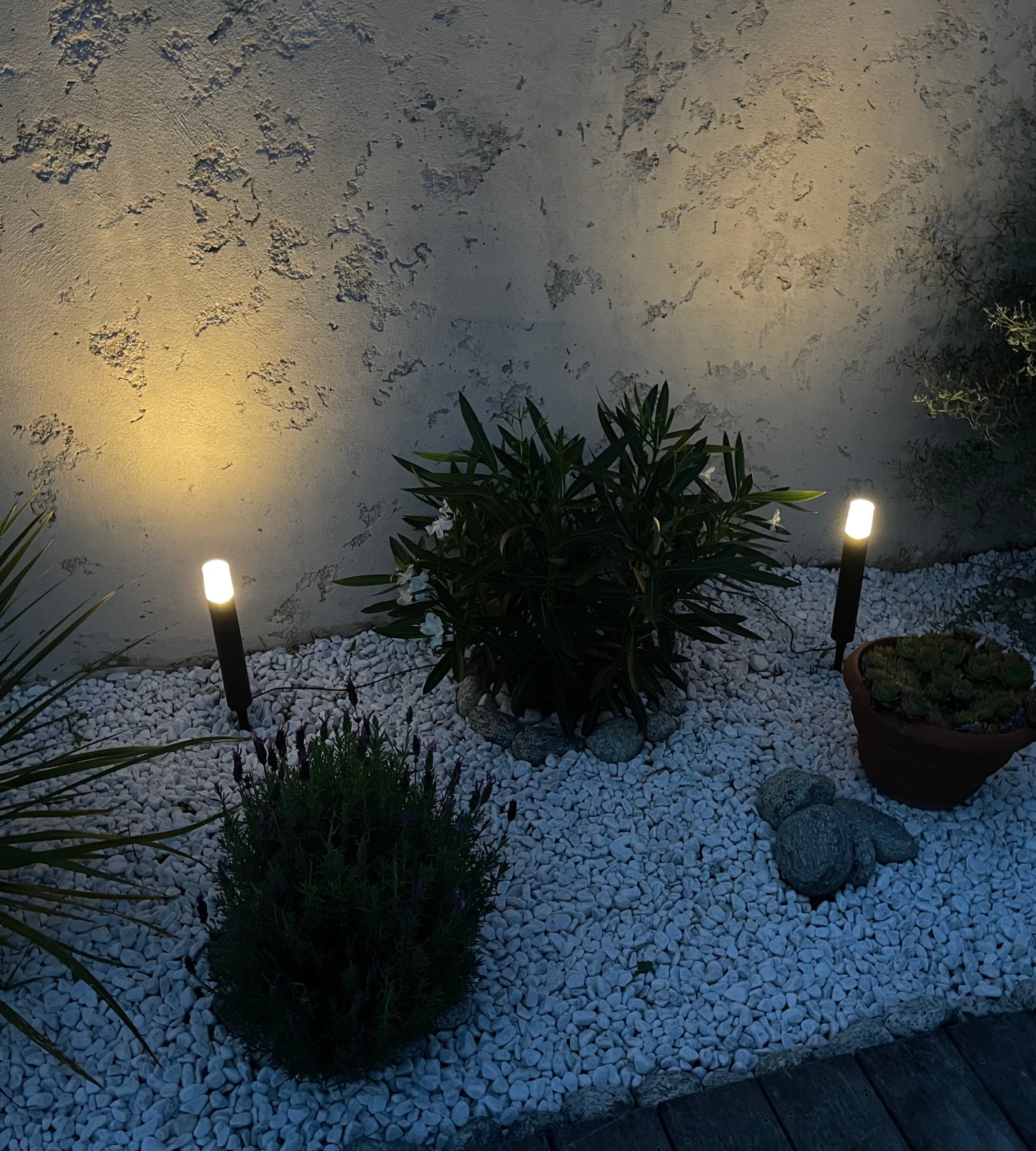 Set aus 2 Solar-Pfahlstrahlern RUBY - Lumihome