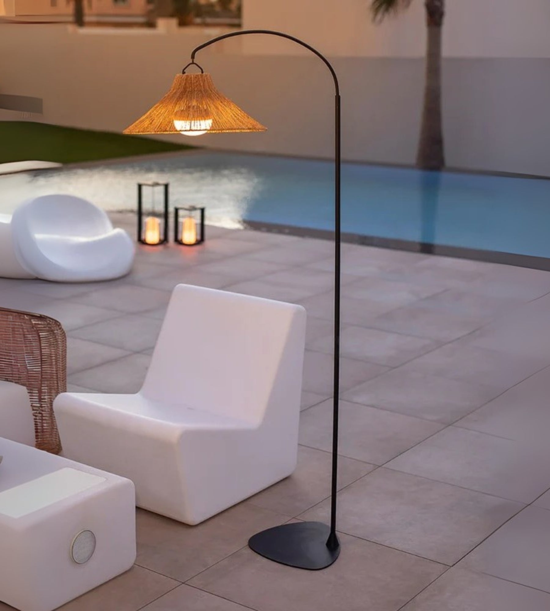 Aufladbare Stehleuchte mit Schirm NIZA - Naturdesign - Innen- und Außenbereich - Lumihome