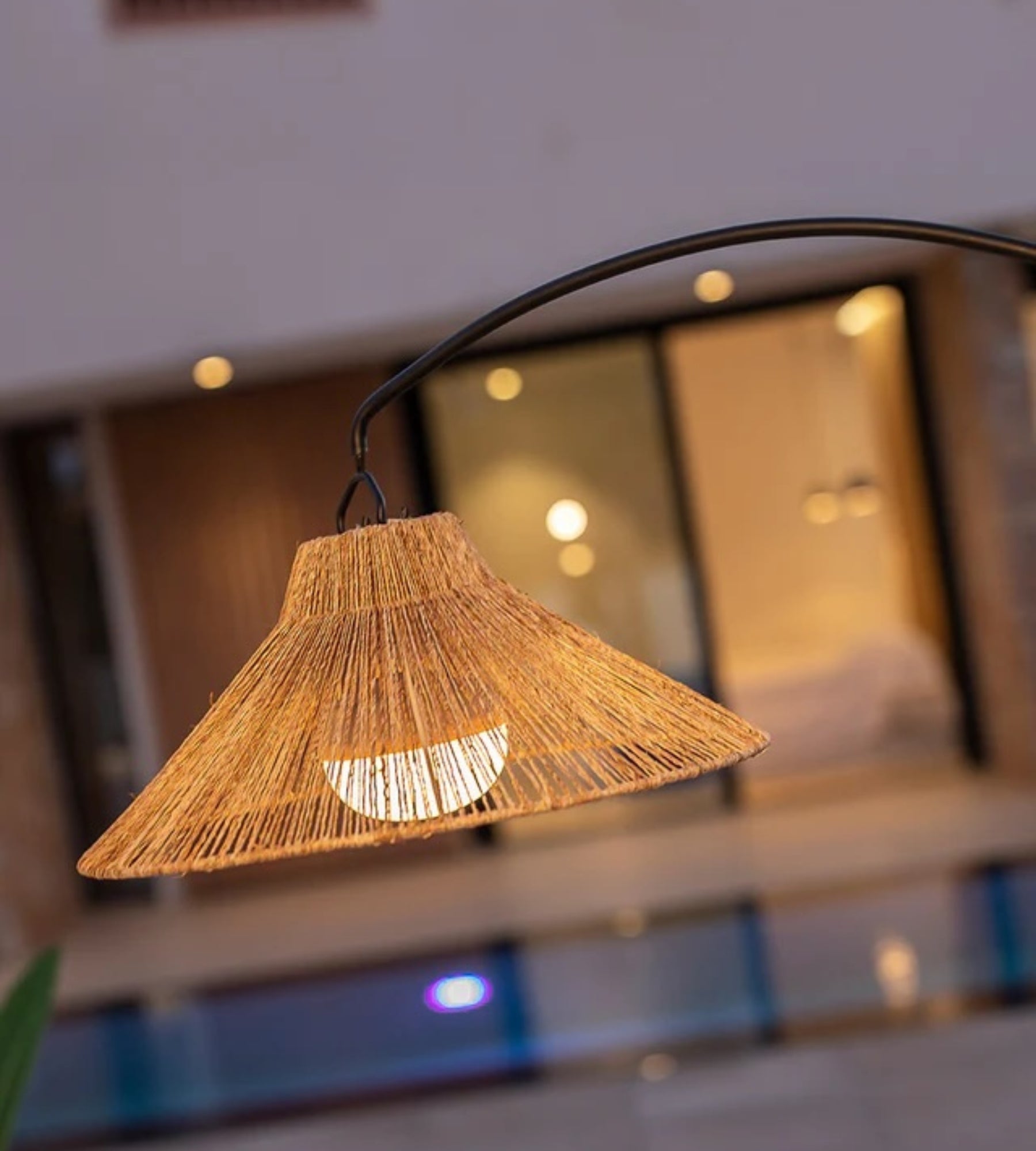 Aufladbare Stehleuchte mit Schirm NIZA - Naturdesign - Innen- und Außenbereich - Lumihome