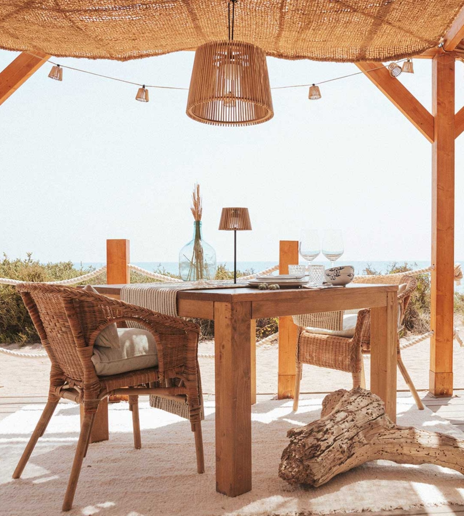 USB- und Solar-Tischlampe OKINAWA - Asiatischer Holzstil - Warmweiß - Lumihome