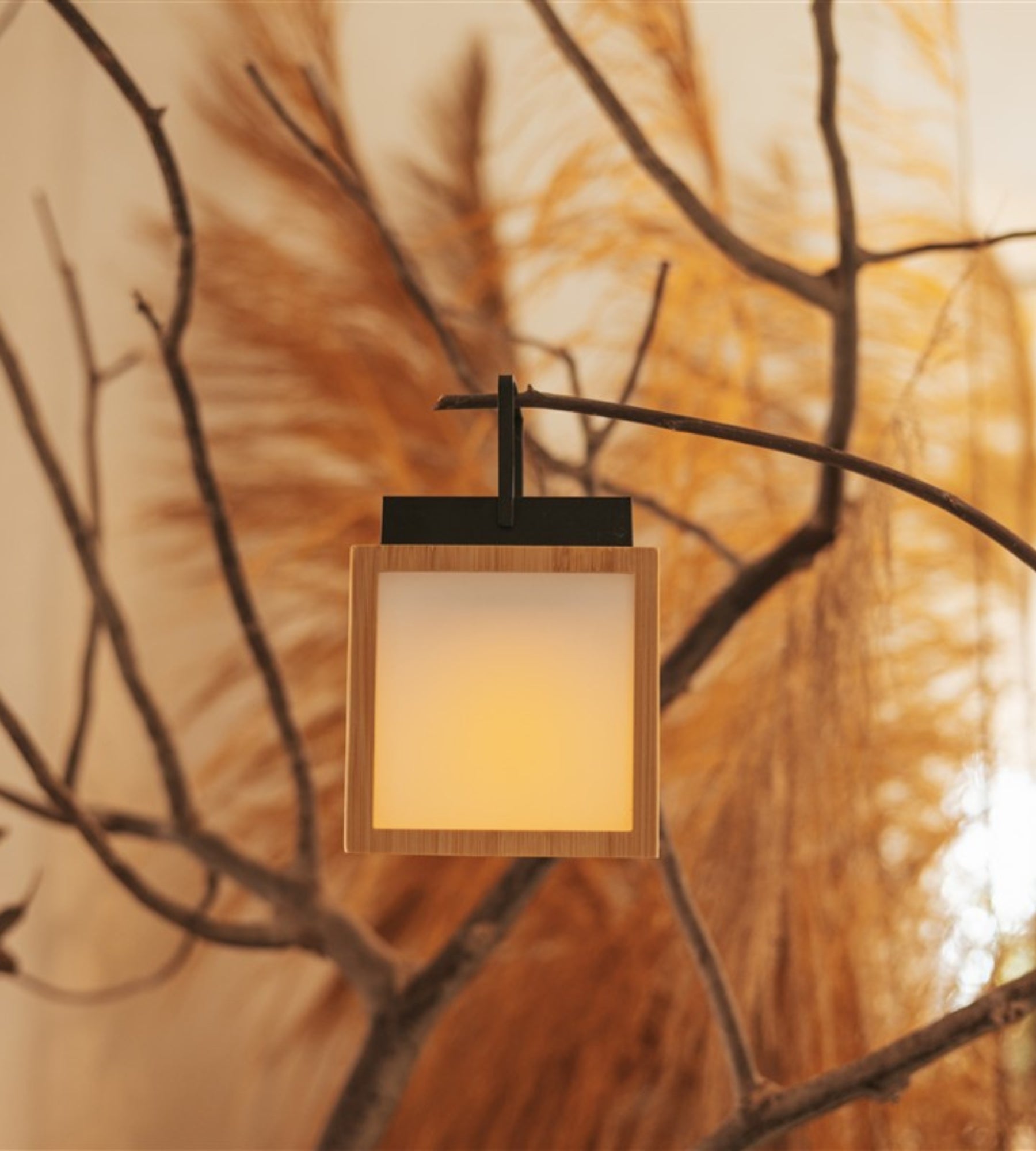 Tragbare kabellose Laterne VEGA - Würfelformat - Aufladbar über USB und Solar - Lumihome