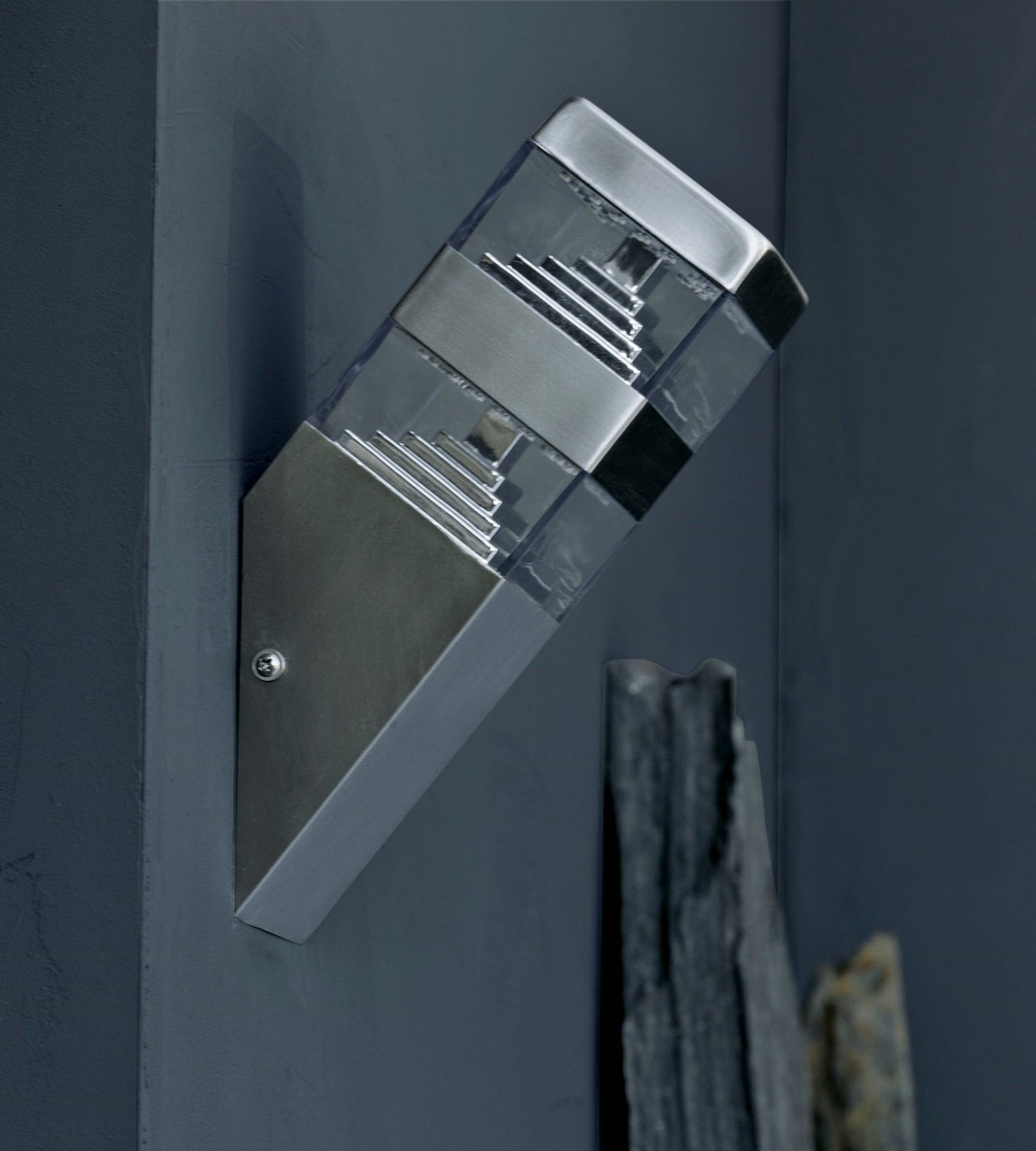 Led Pyramid wall lamp 1000 lumens - 32 leds - 230V