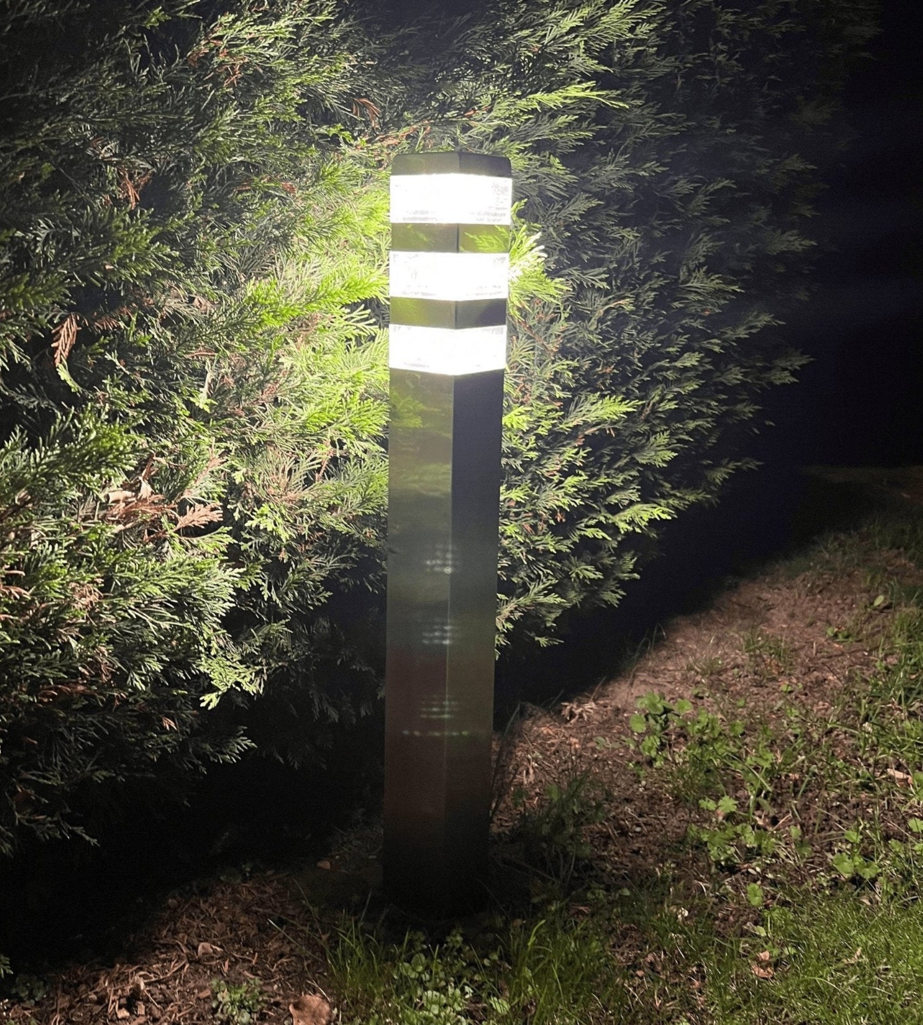 Bollard Pyramid 1500 lumens - 48 Leds - 230V - Height 80cm