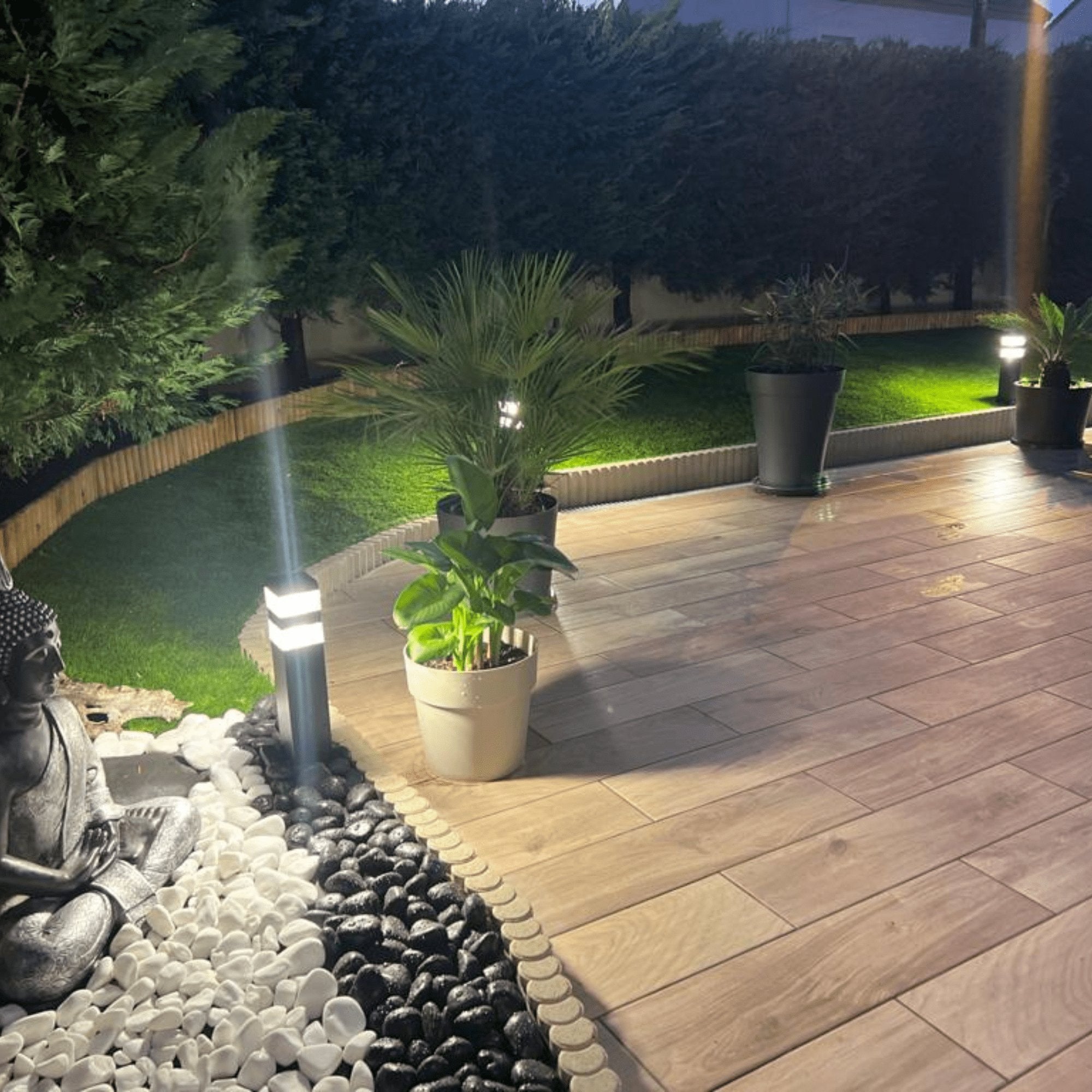 Set of 4 Pyramid bollards - Lumihome