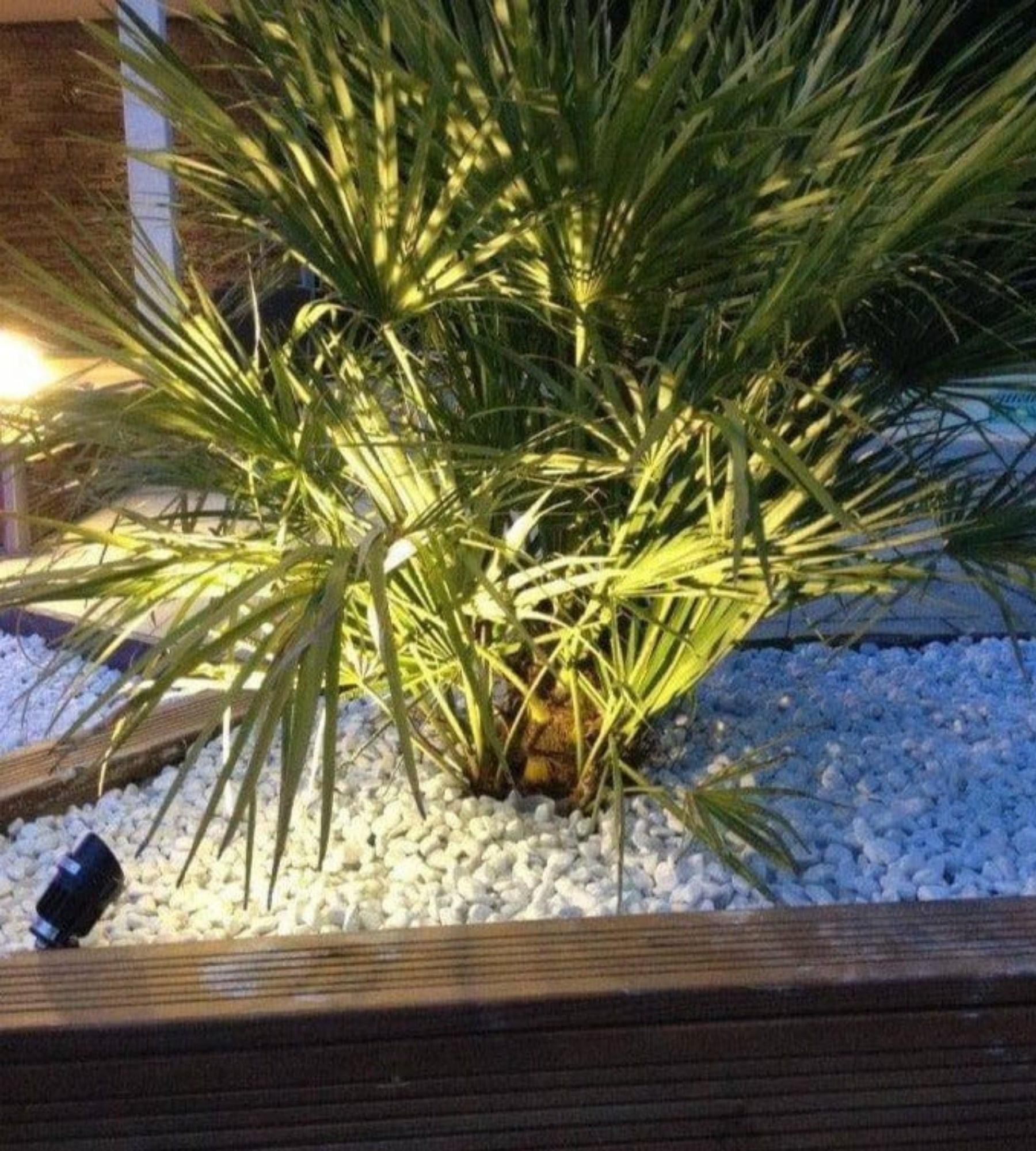 DEC-GL5BC outdoor LED pole spotlight - 230V - 300 lumens - Warm white 3500K° - black