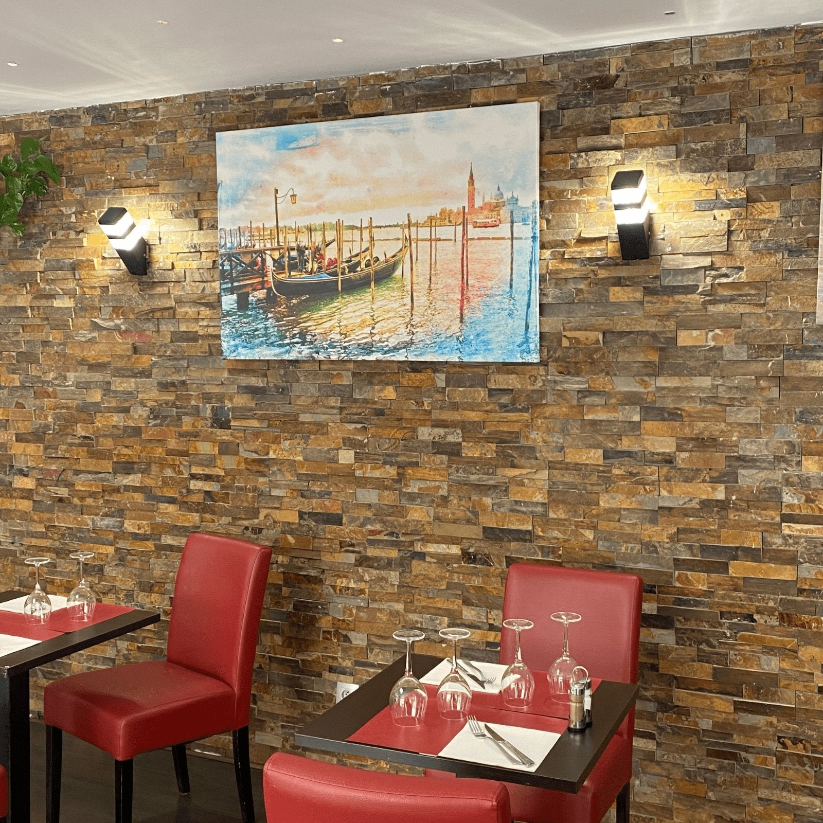 Led Pyramid wall lamp 32 leds - 230V - 1000 lumens - 4000k - Lumihome-France.com