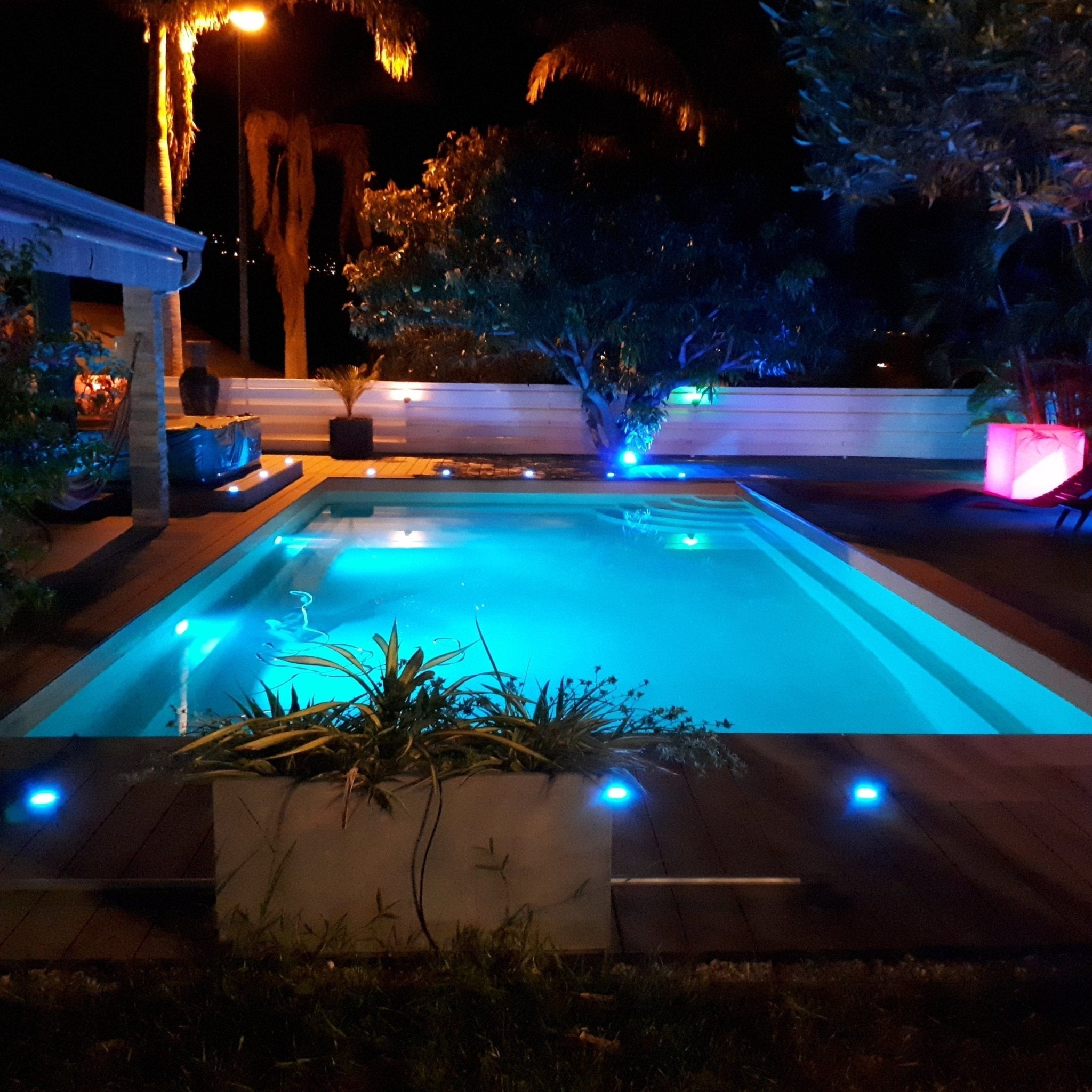 Bombilla led conectada GU5.3 MR-ILIGHT2 - 12V - RGB+CCT (colores cambiantes) - 4W - Mando a distancia - Lumihome-France.es