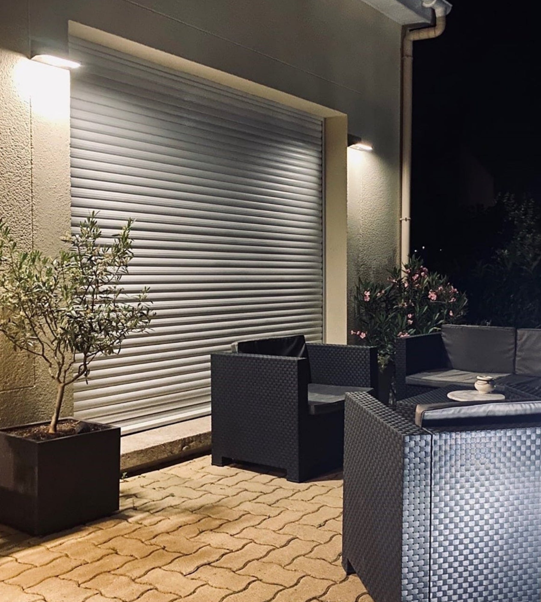 Aplique solar de exterior PULSAR - Detector de movimiento - 3 modos de iluminación de 100 a 1000 lúmenes - Lumihome