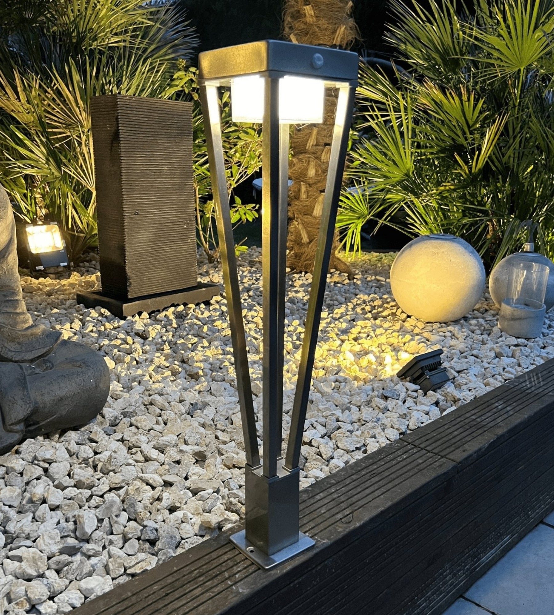 Lámpara exterior Led solaire LUXOR - Detector de movimiento - 3 modos de iluminación 75 a 600 lúmenes