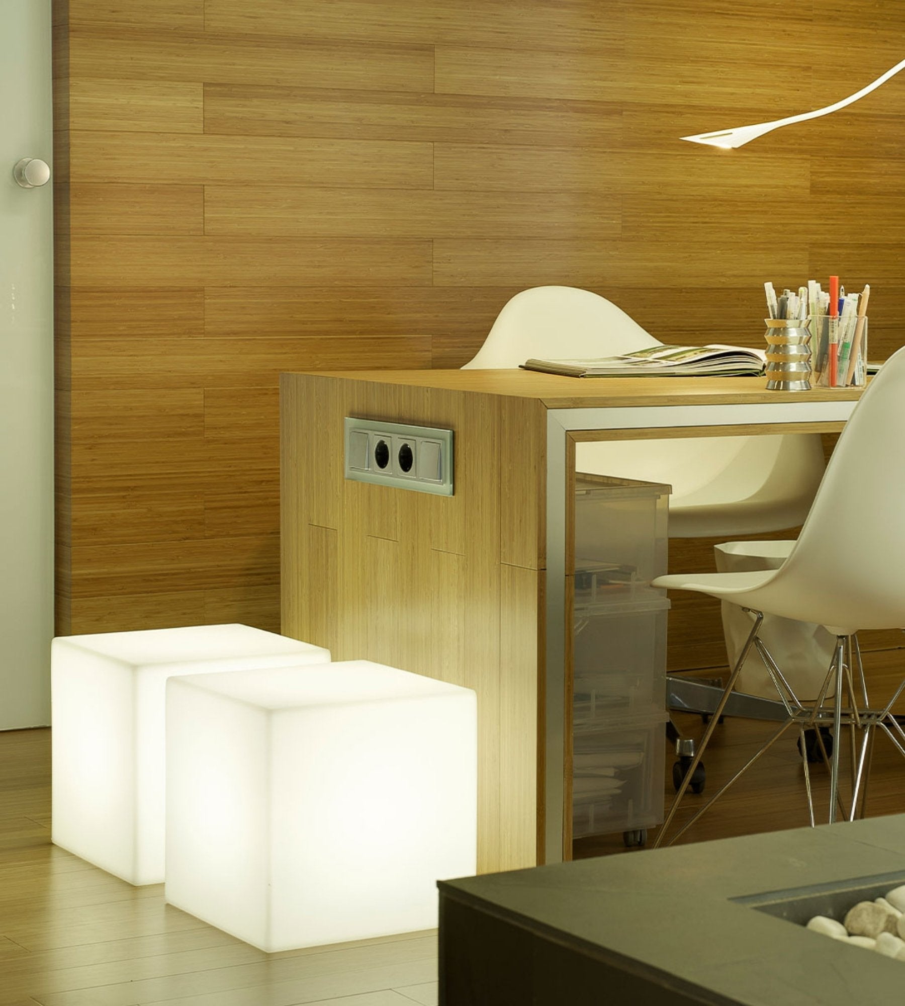 Cubo de luz solar y recargable CUBY - RGB+CCT mando a distancia - Exterior e Interior - Lumihome