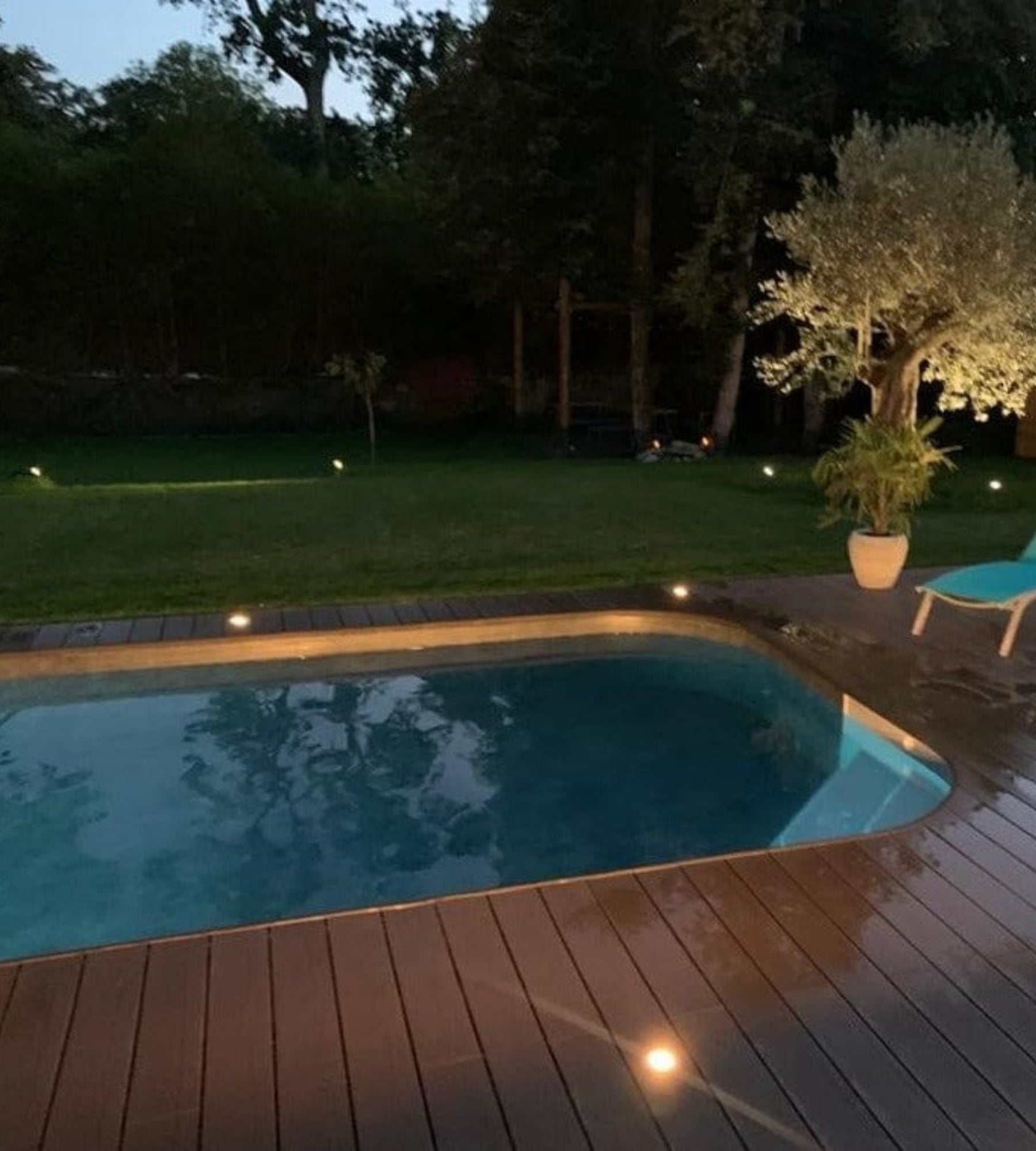 Foco empotrable para borde de piscina con bombilla intercambiable GU5.3 - 12 Voltios - Ø 10 cm