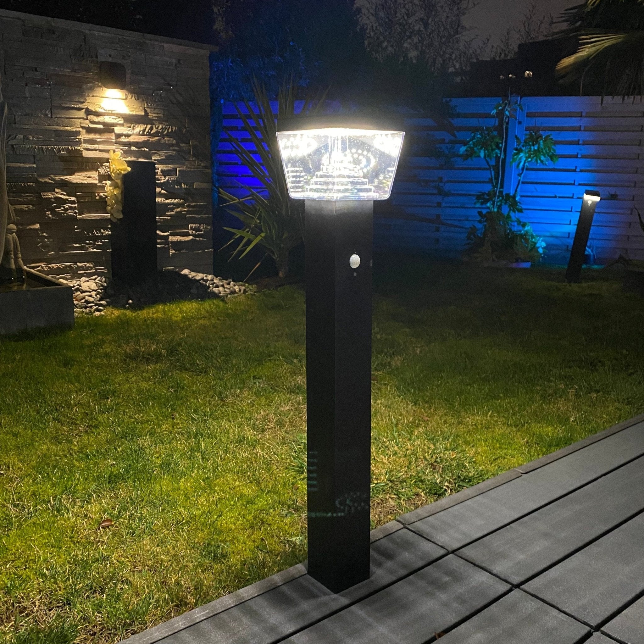 Lámpara exterior Led solaire LIBERTY - Detector de movimiento - 3 modos de iluminación - 75 a 600 lúmenes - Lumihome-France.com