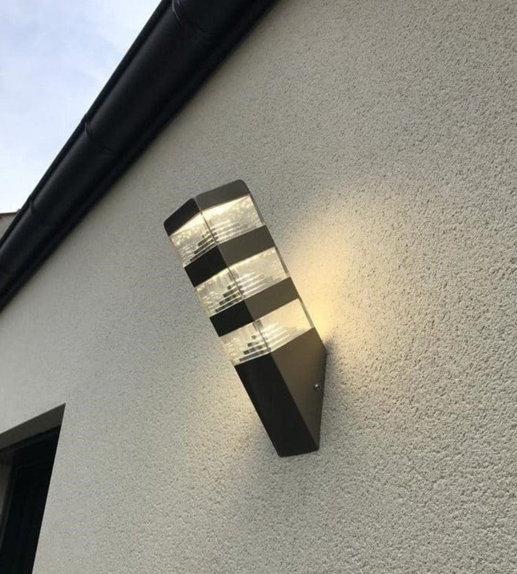 Lampada da parete a piramide led 1500 lumen - 48 led - 230V