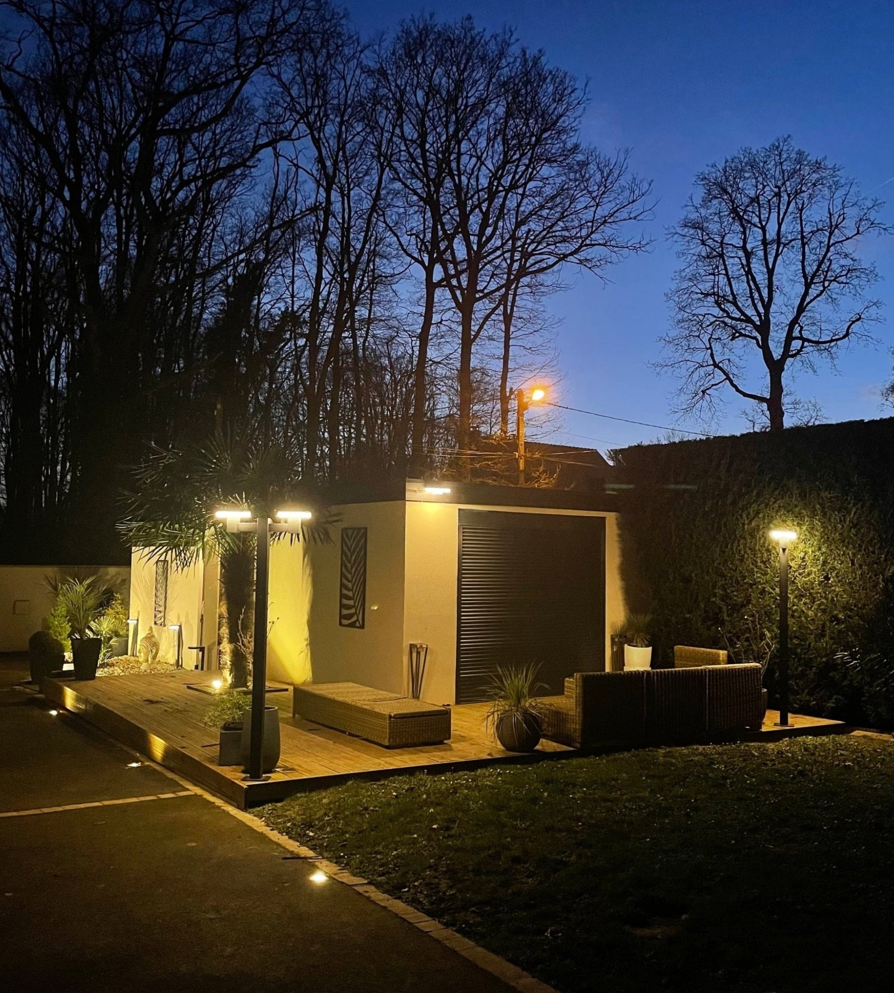 Lampada a LED solare SUN-2000 - Altezza regolabile 1,20 m o 2 m - Da 200 a 2000 lumen - Telecomando - Lumihome