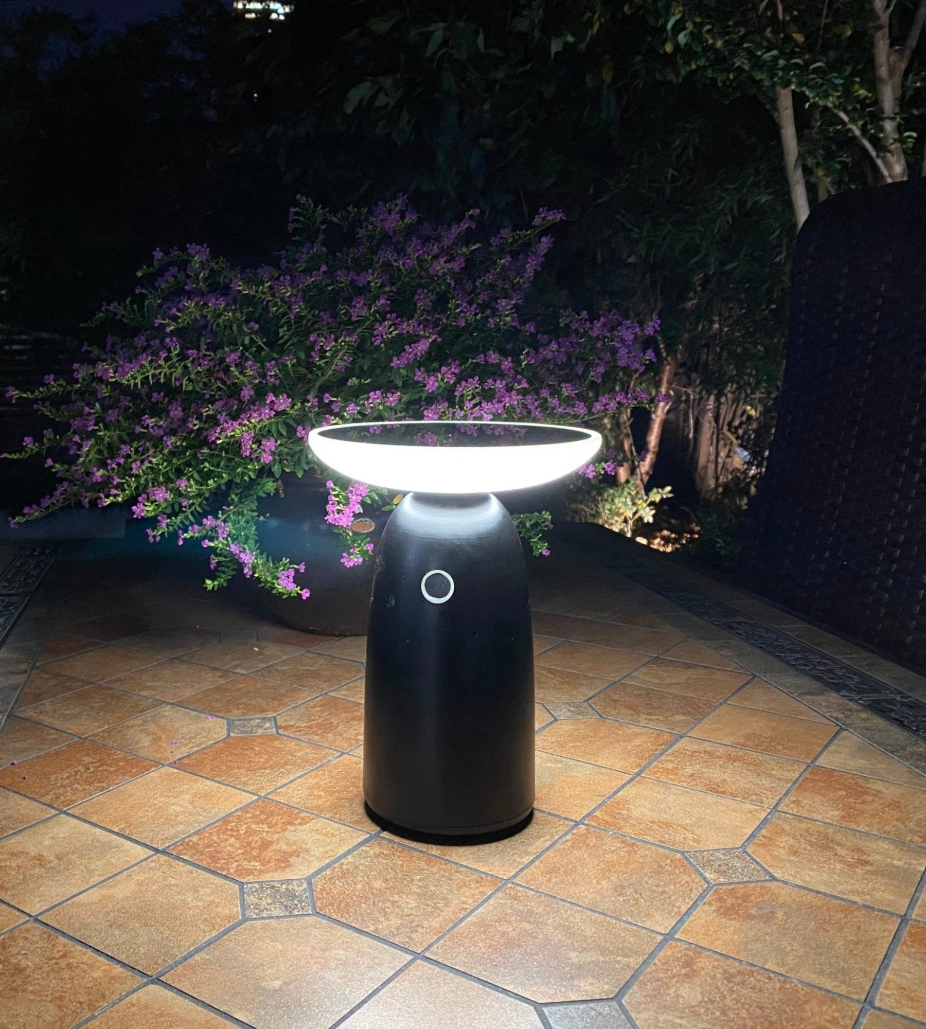 Candeeiro de mesa LED solar preto HALO - 2 modos de iluminação 100 a 1000 lúmenes - 4000K - tomada USB-C