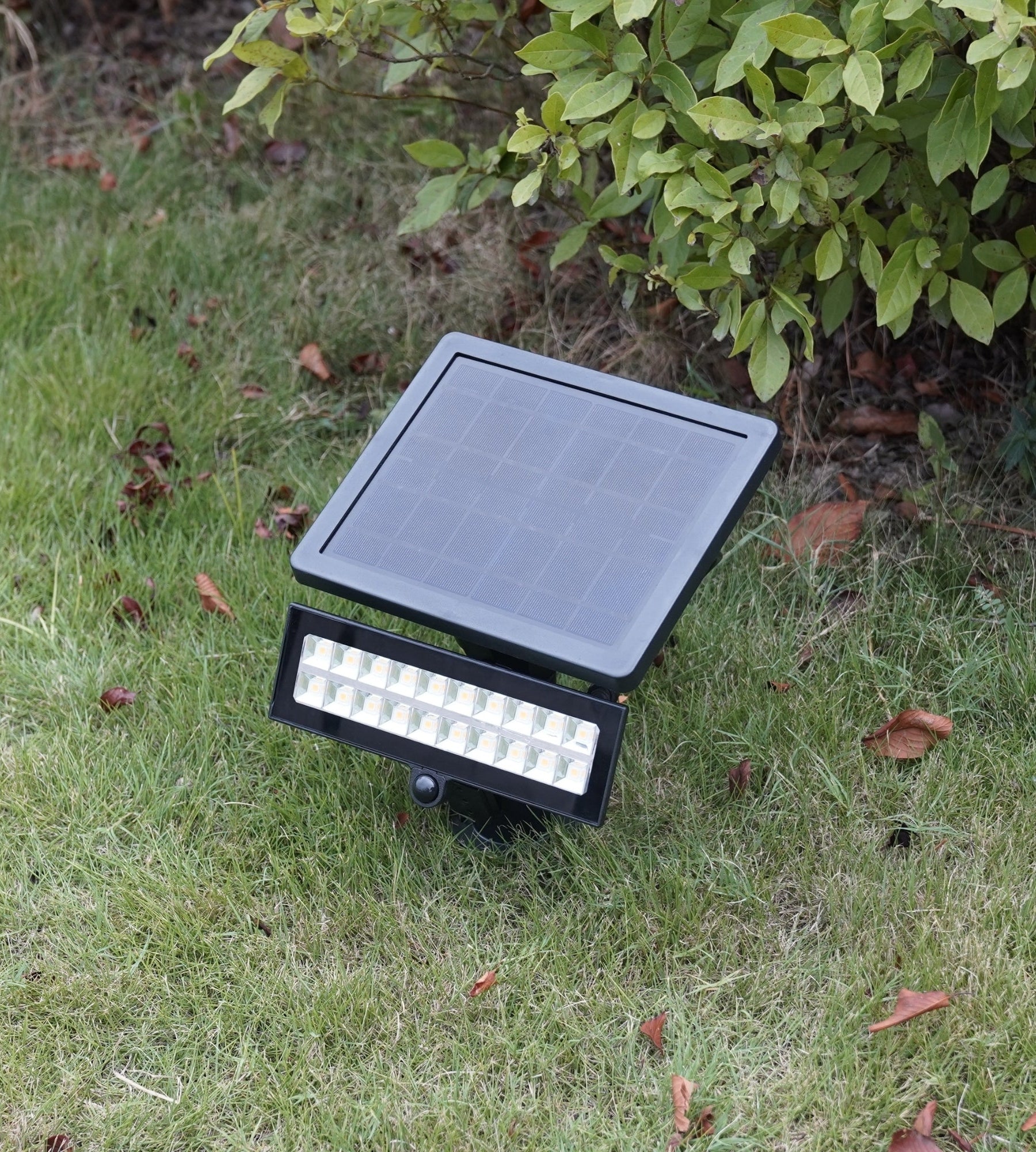 Projetor solar LED ultra-poderoso POWER-2000 - Detetor de movimento - 3 modos de iluminação 200 a 1800 lúmens - Lumihome