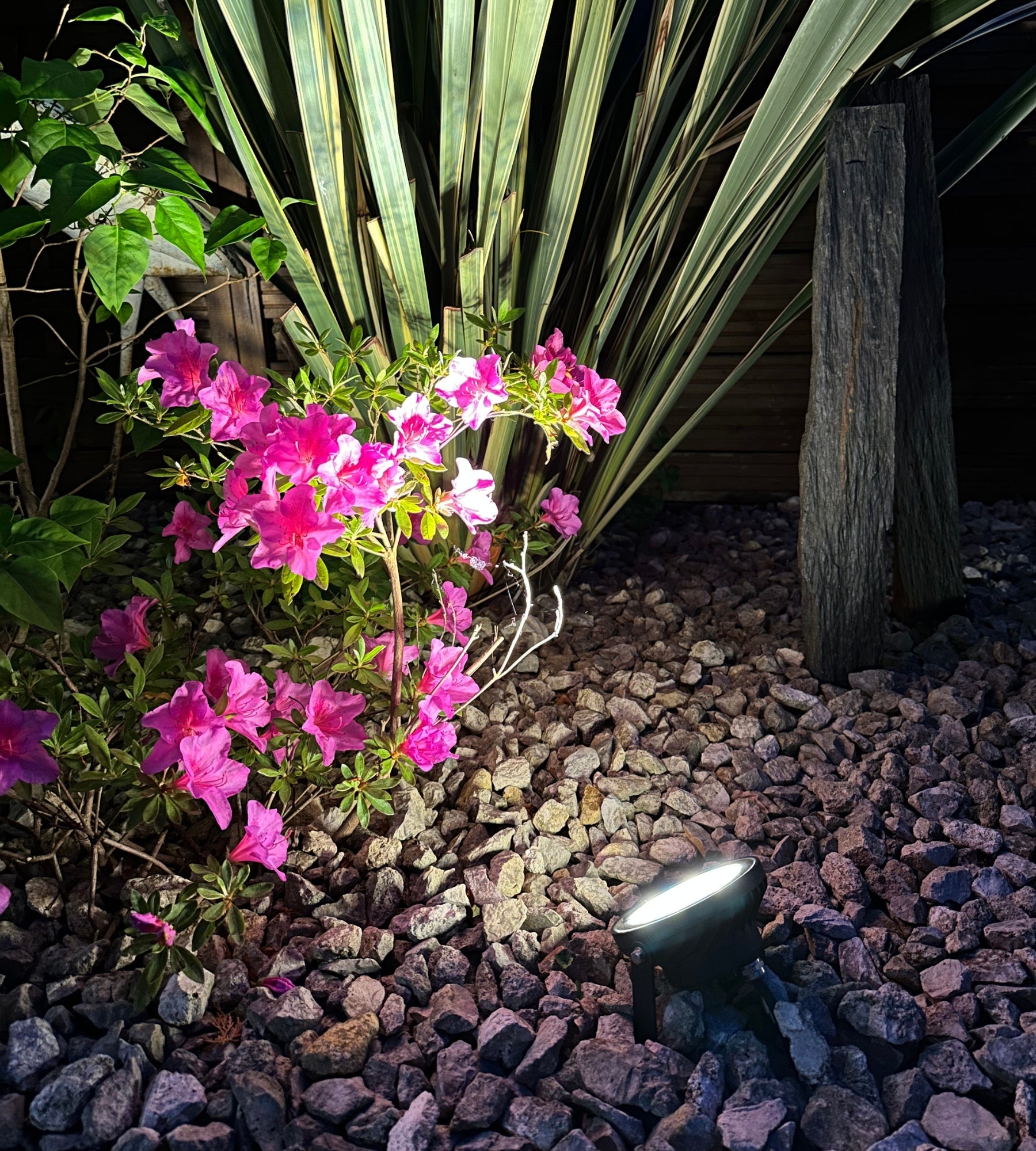 Projetor de 25W RGB/CCT com ligação ao poste - FUTC05 - 230V - Controlo remoto - Lumihome