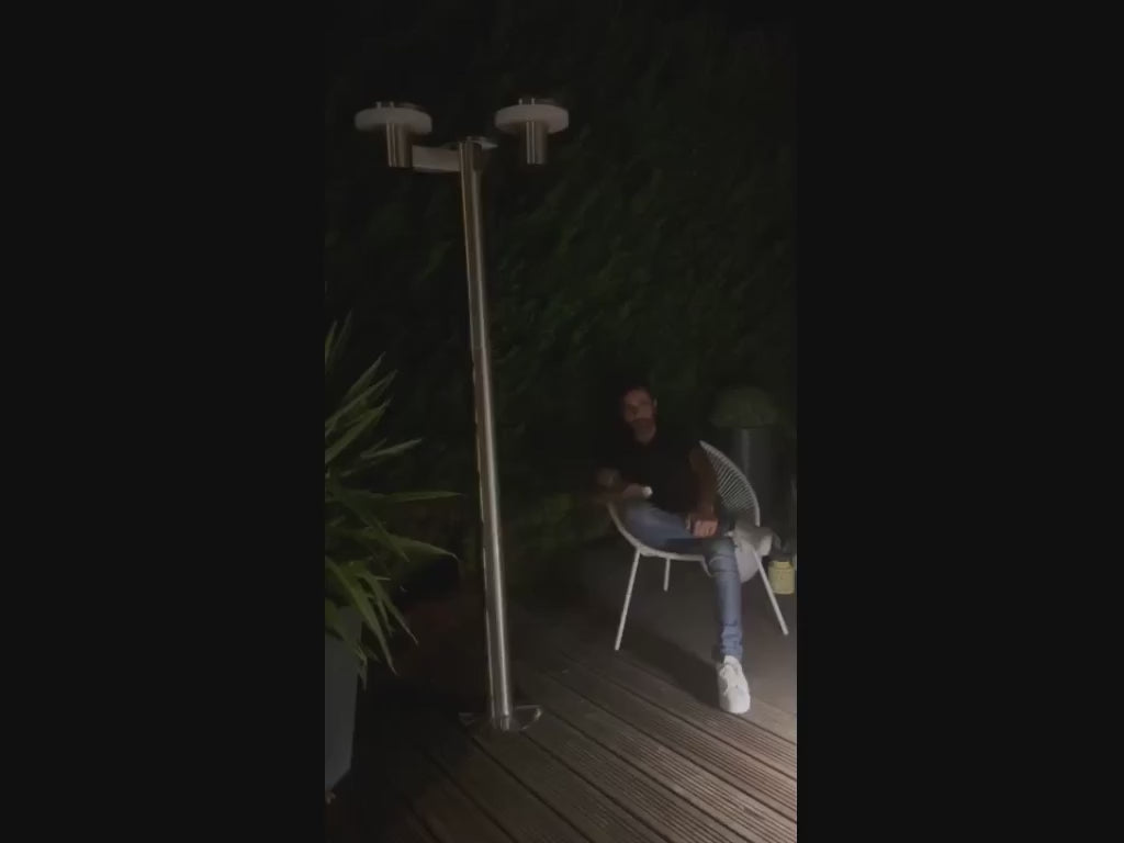 ALTO 3000 : scène nocturne sur terrasse