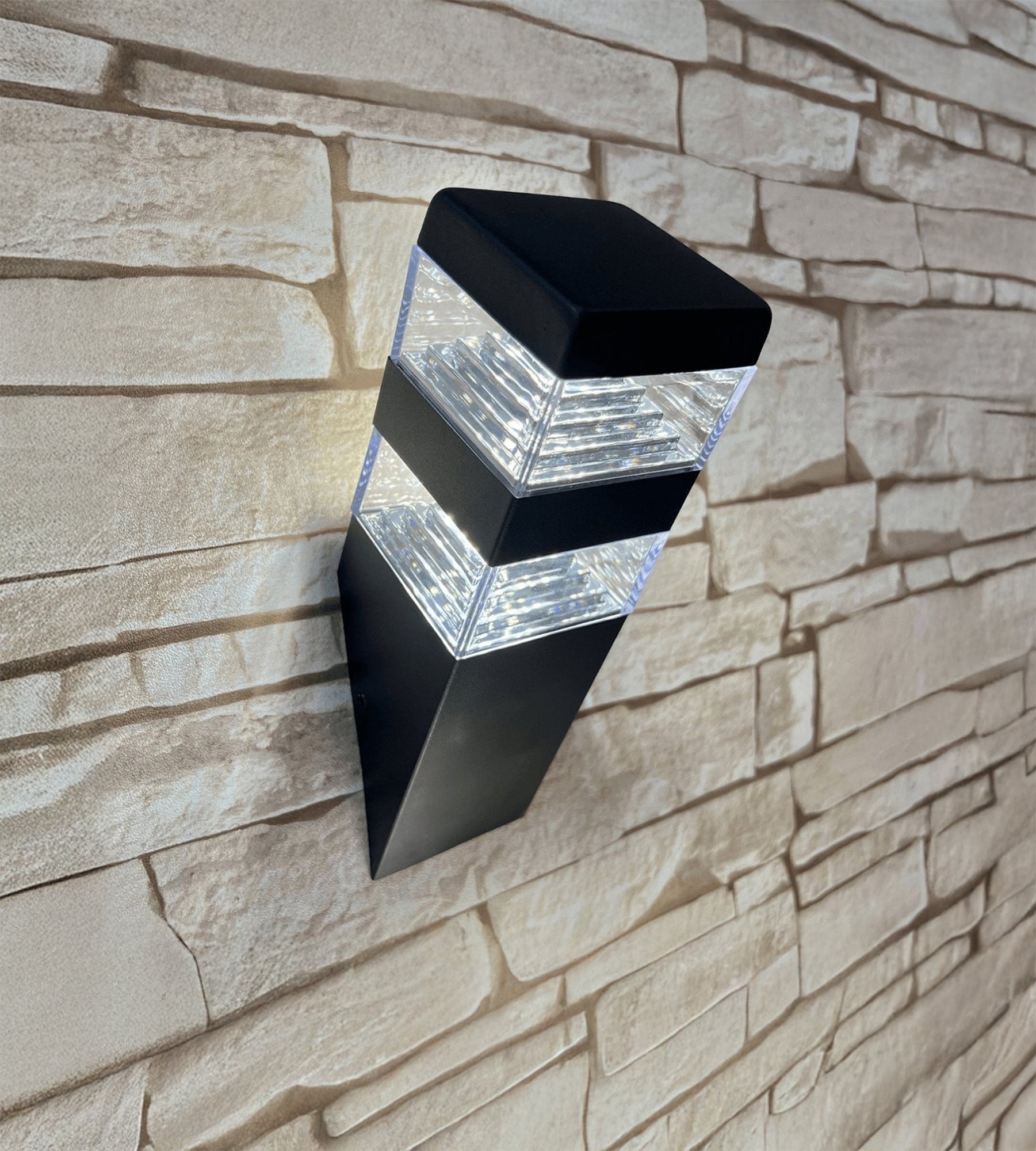 Applique Led Pyramide 32 leds - 230V - 1000 lumens - 4000k
