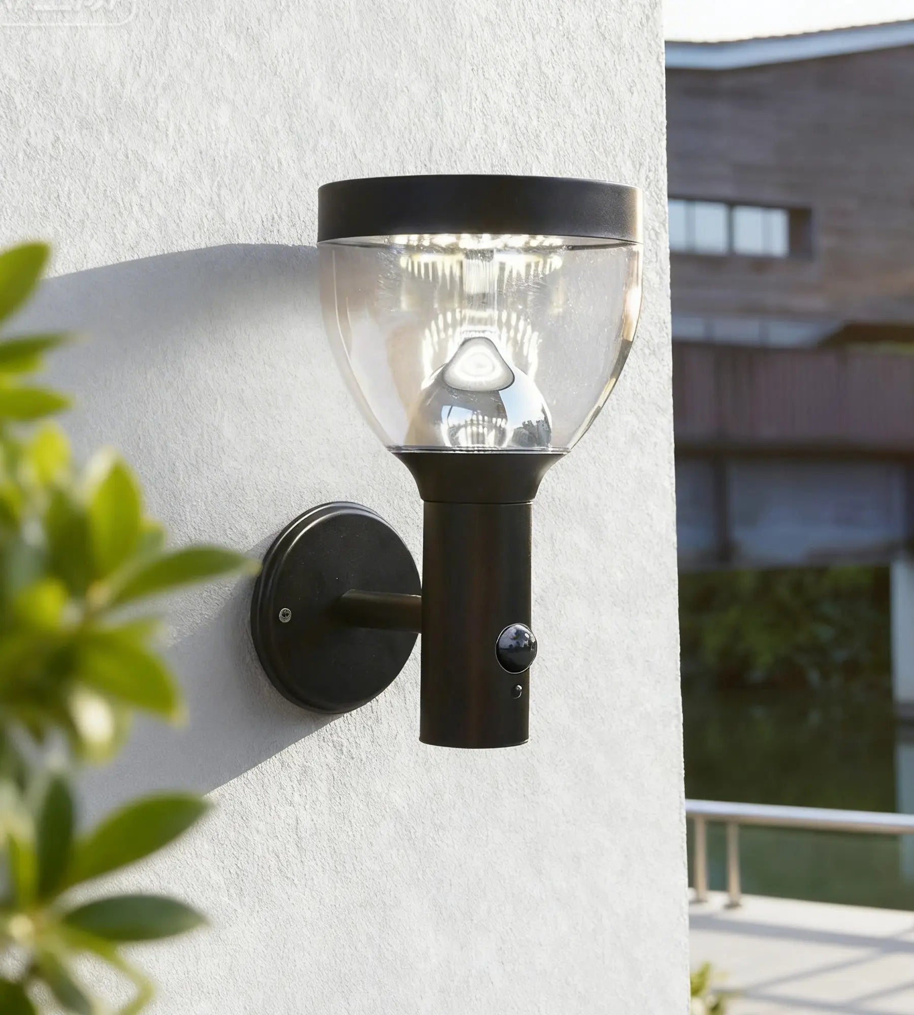 Applique Led solaire LUNA - Détecteur de mouvements - 3 modes d'éclairage 100 à 1000 lumens - Lumihome