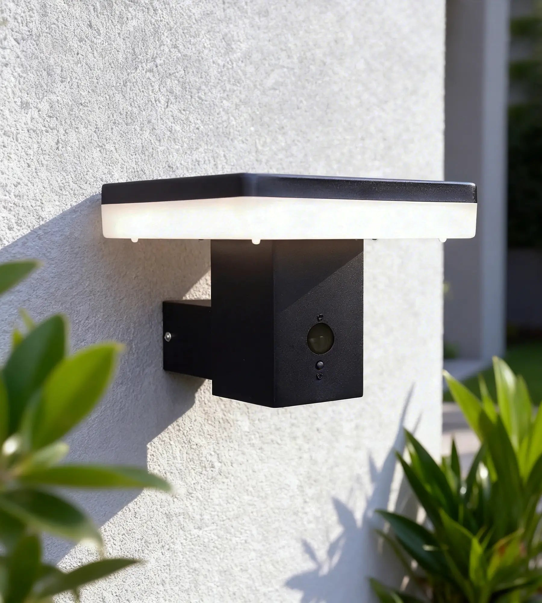 Applique Led solaire SUN–1000 - Détecteur de mouvements - 3 modes d'éclairages 150 à 1500 lumens - Lumihome