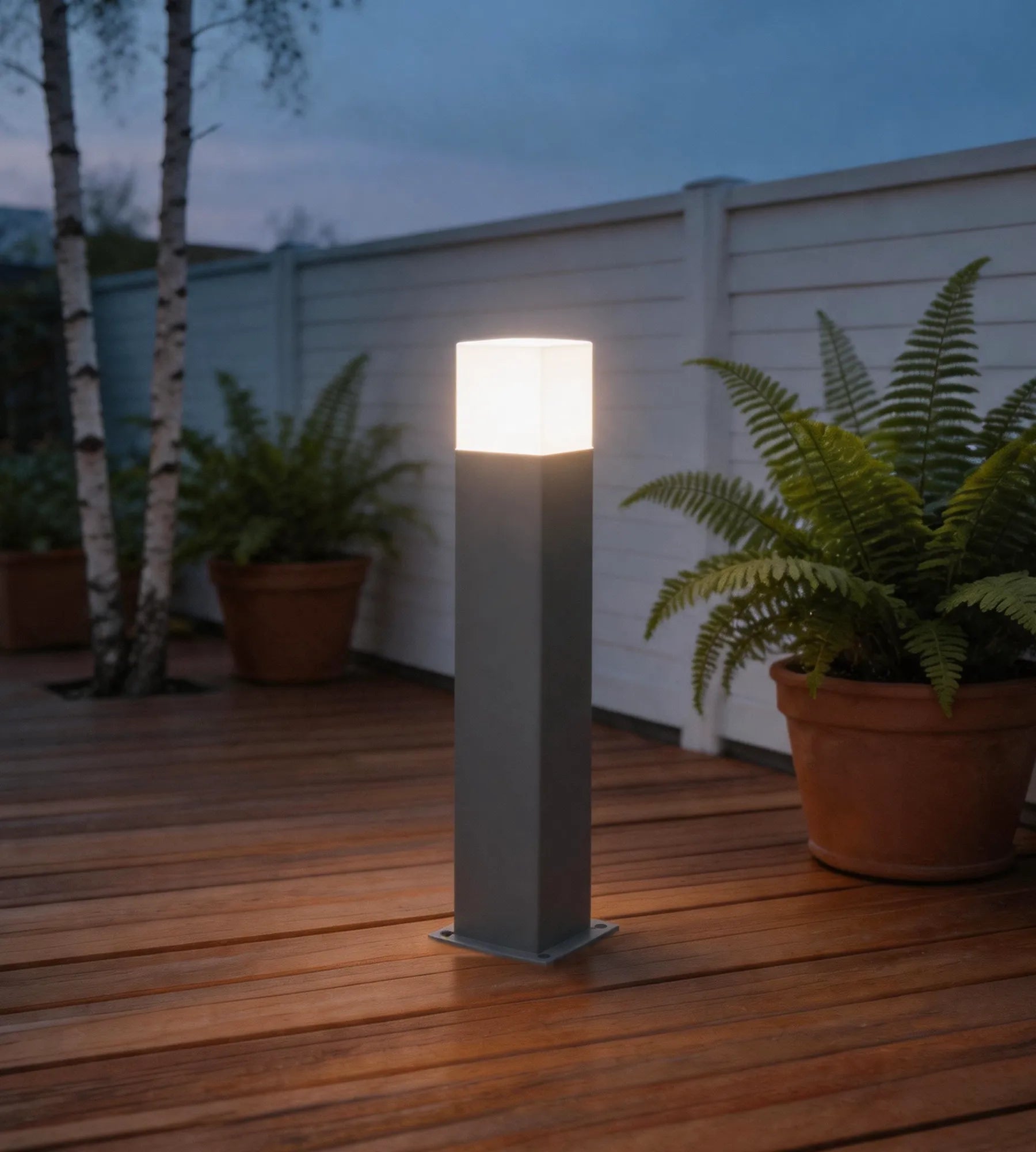 Borne extérieure FIGO - 230V - Ampoule E27 non incluse - Lumihome