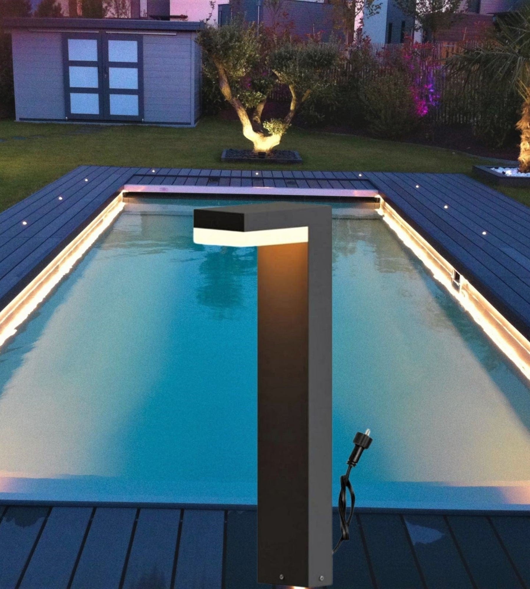 Borne Led anthracite Venus - 12V AC - 1000 lumens - Spécial abords de piscine