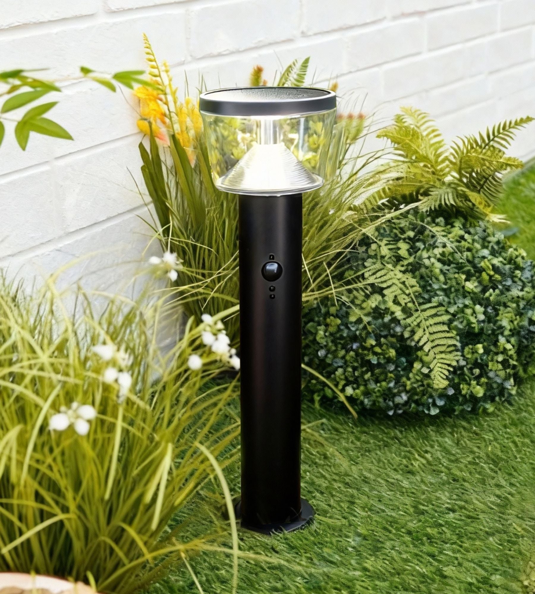 Borne Led solaire DUBLIN - Détecteur de mouvements - 3 modes d'éclairages 100 à 1000 lumens - Lumihome