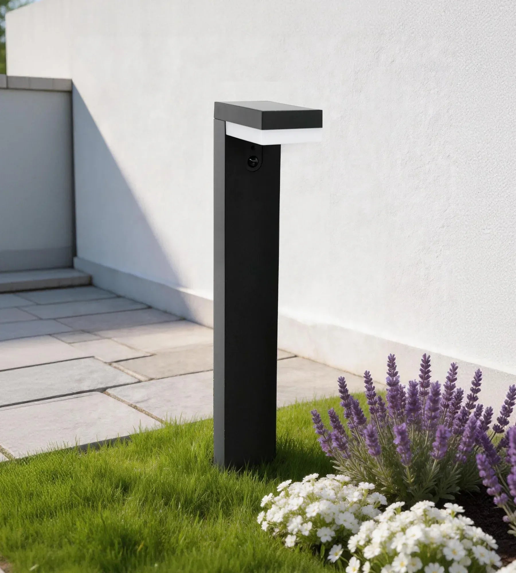 Borne Led Solaire VENUS noire - Détecteur de mouvements - 3 modes d'éclairage 100 à 1000 lumens - Lumihome