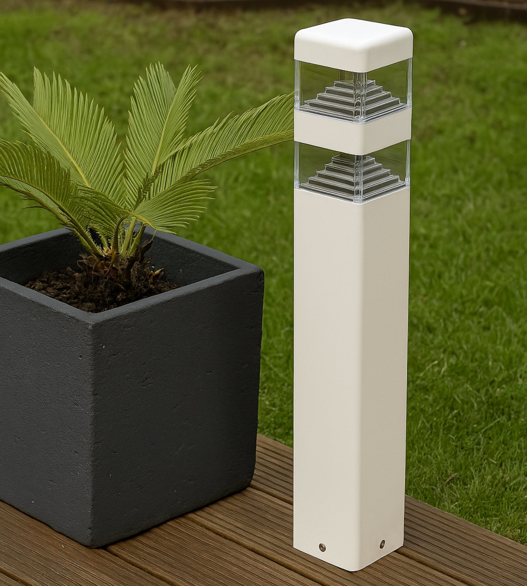 Borne Pyramide 32 Leds - 230V - 1000 lumens - Lumihome