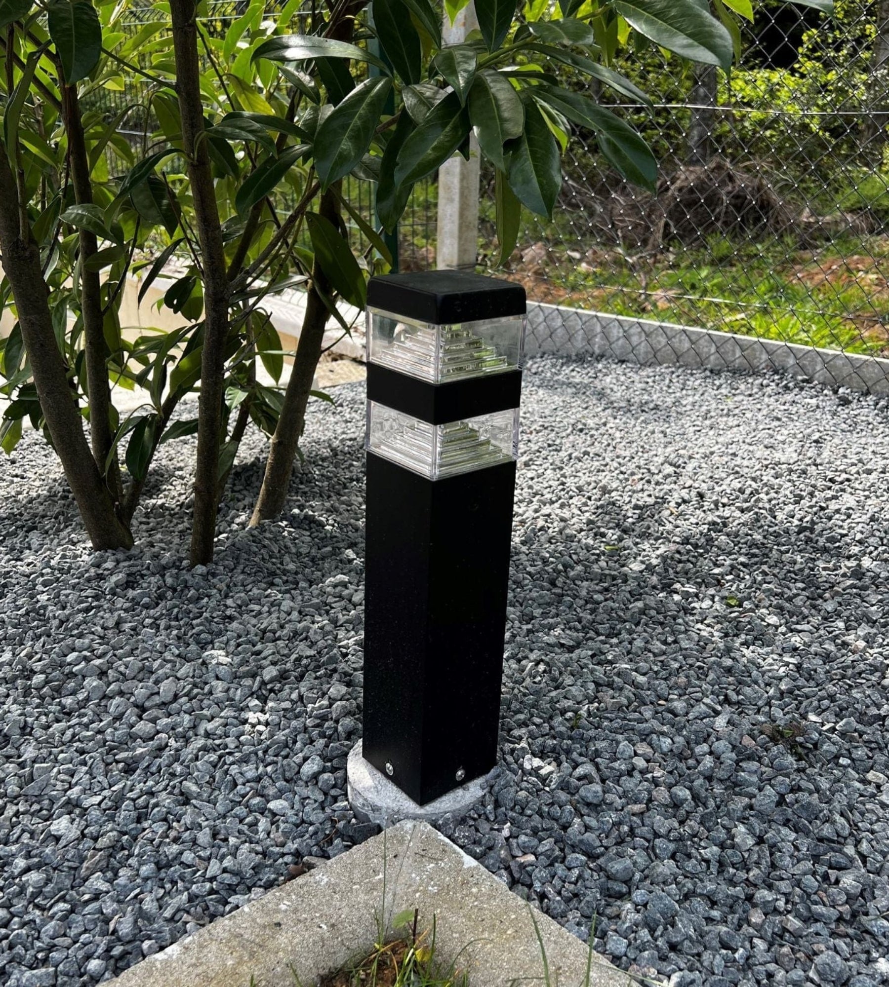 Borne Pyramide 32 Leds - 230V - 1000 lumens - Lumihome
