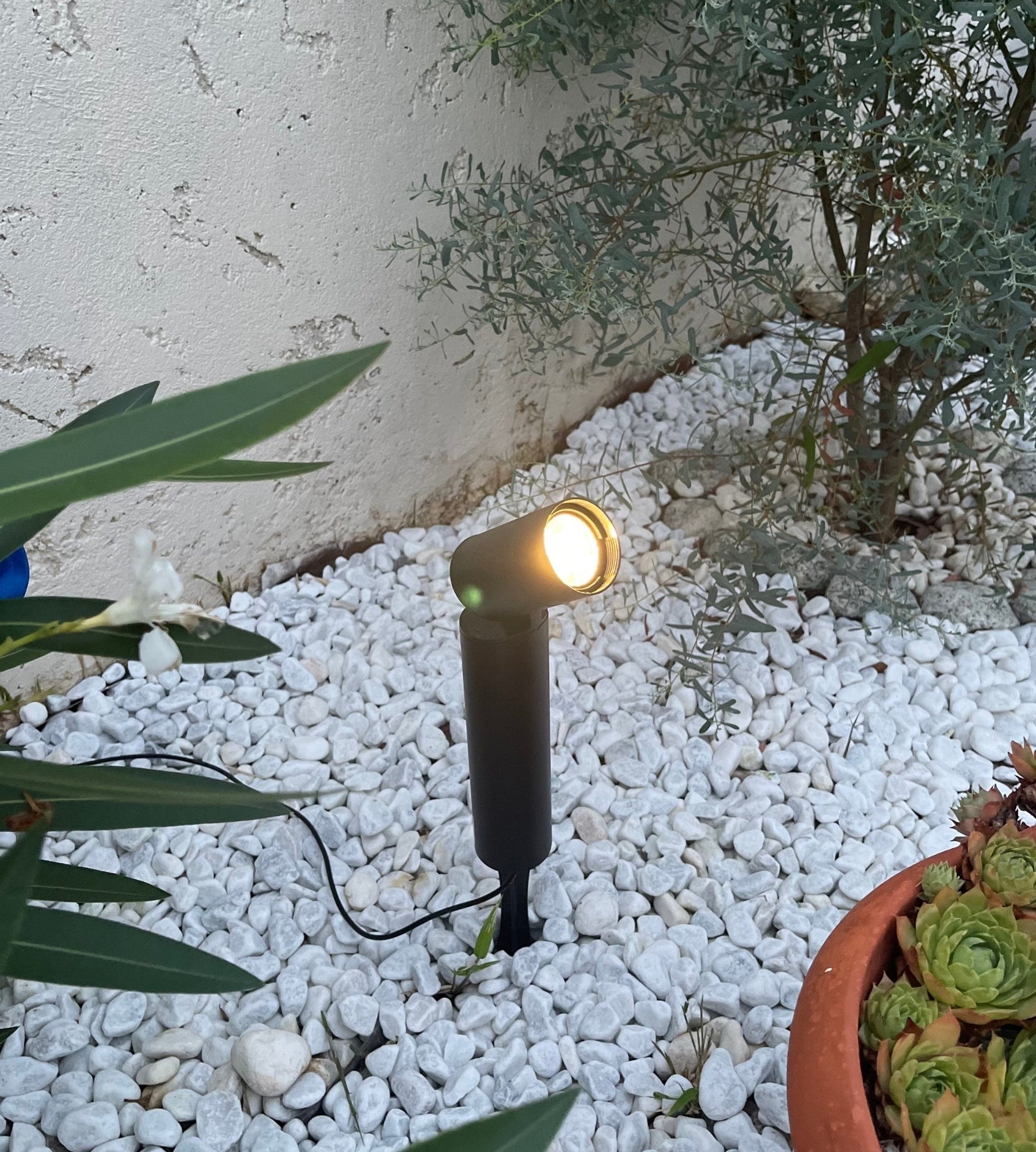Kit de 2 spots piquets solaires RUBY - Lumihome