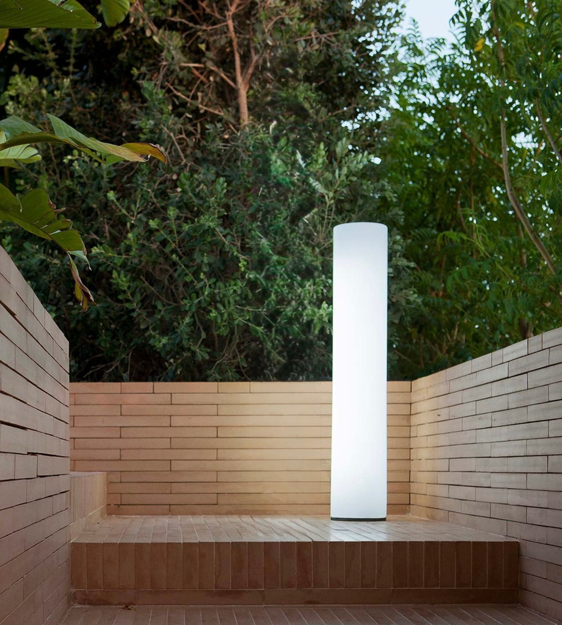 Lampadaire design rechargeable FITY - Extérieur et Intérieur - Tube lumineux - Lumihome