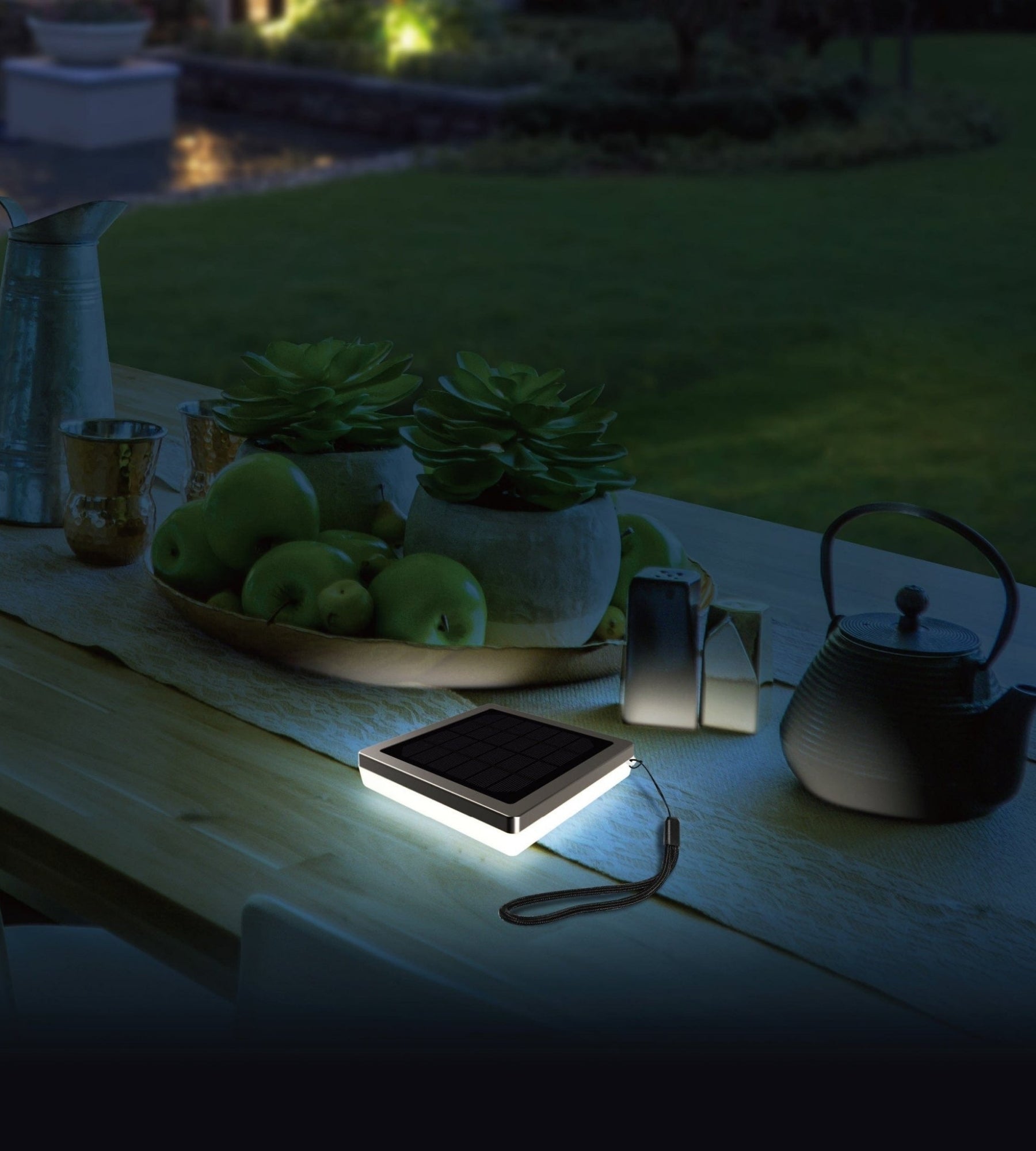 Lampe de table Led solaire NOMADE carré - 5 modes d'éclairages de 40 à 270 lumens - Prise USB - Batterie 1600mAh