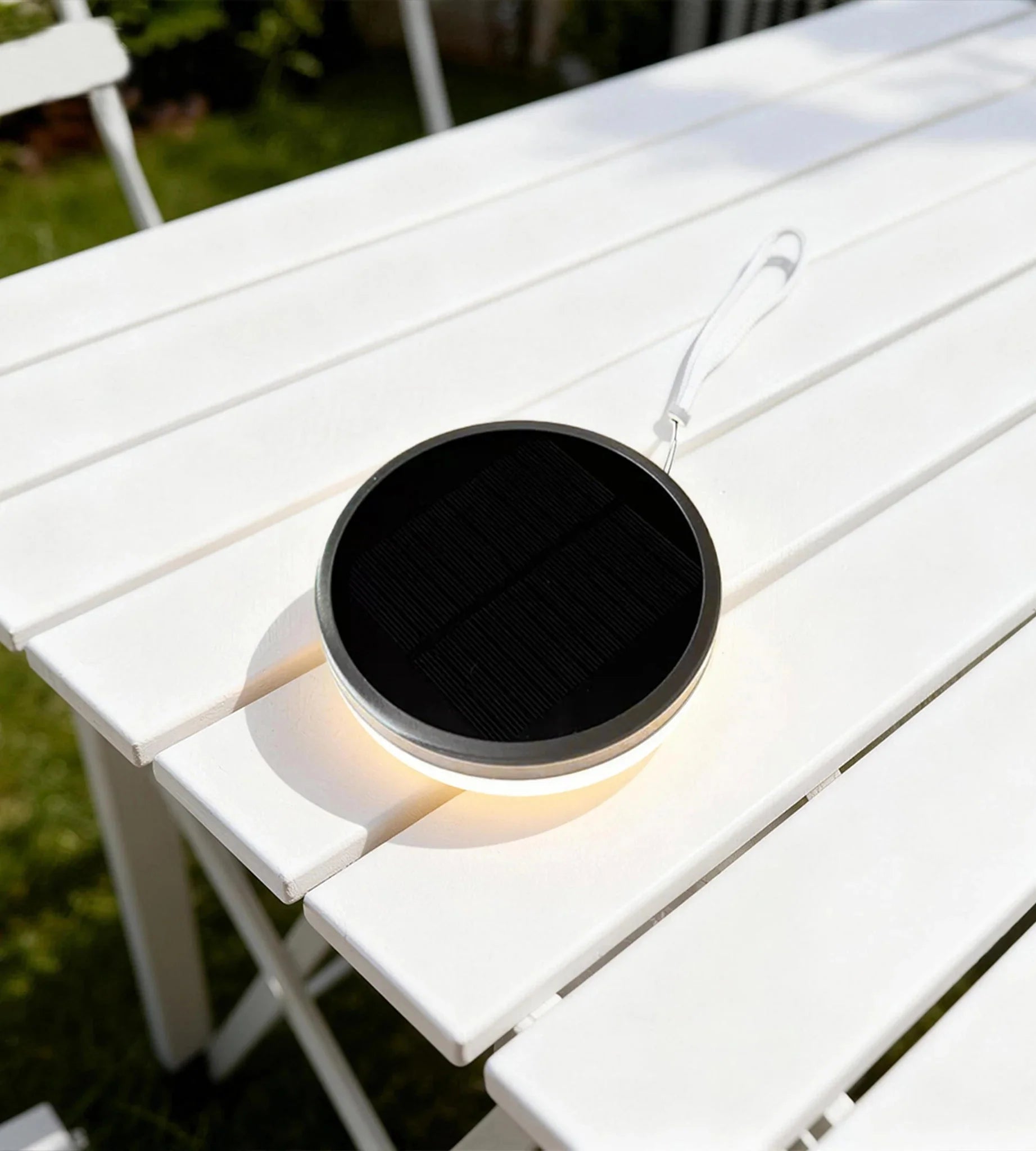 Lampe de table Led solaire NOMADE ronde - Batterie externe pour téléphone - Lumihome