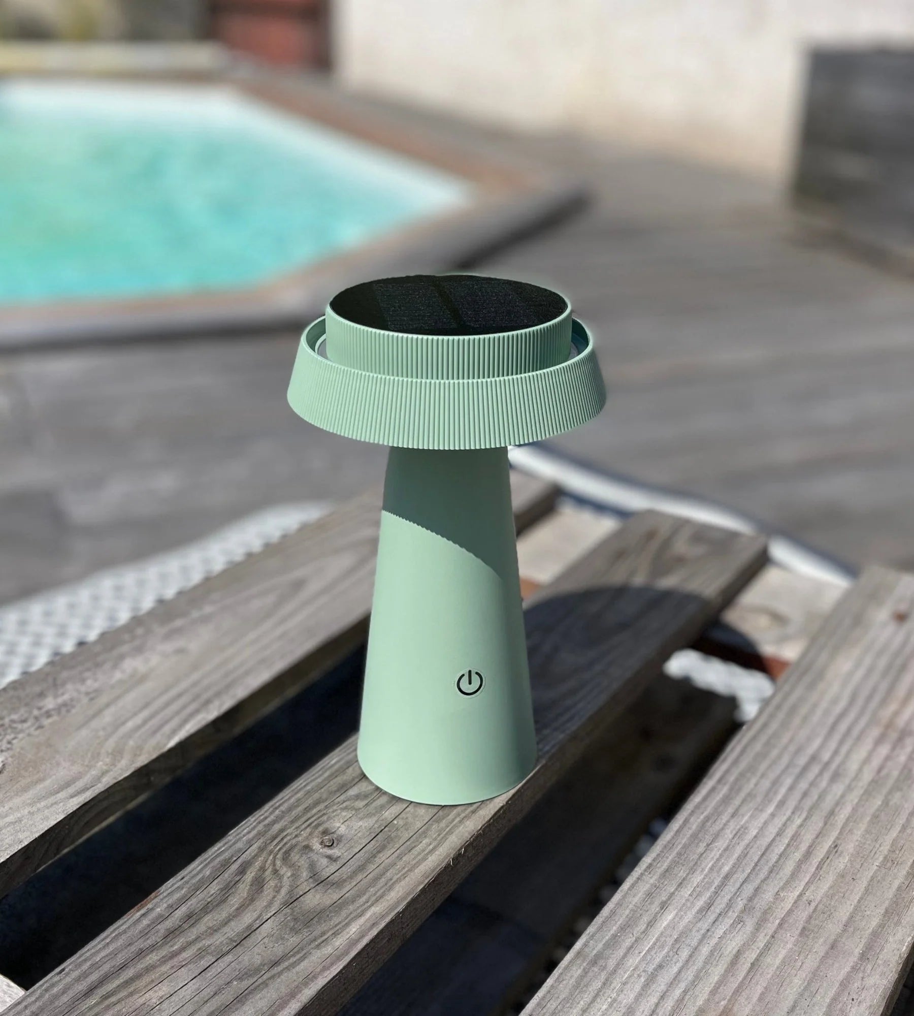 Lampe de table Led solaire ROSA - Lumihome