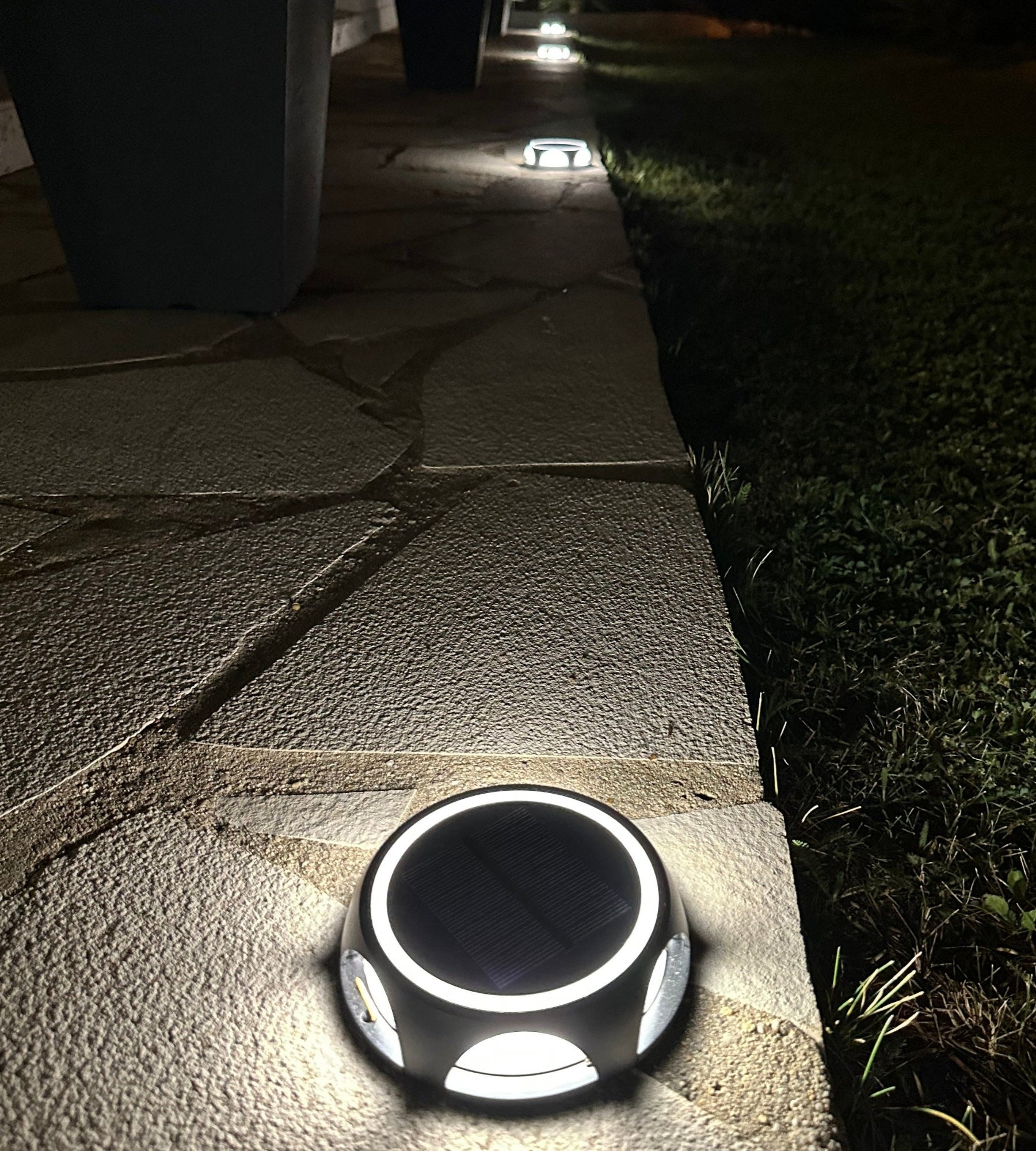 Pavé solaire LED - 3 modes de 50 à 200 lumens - Sol ou mural - Lumihome