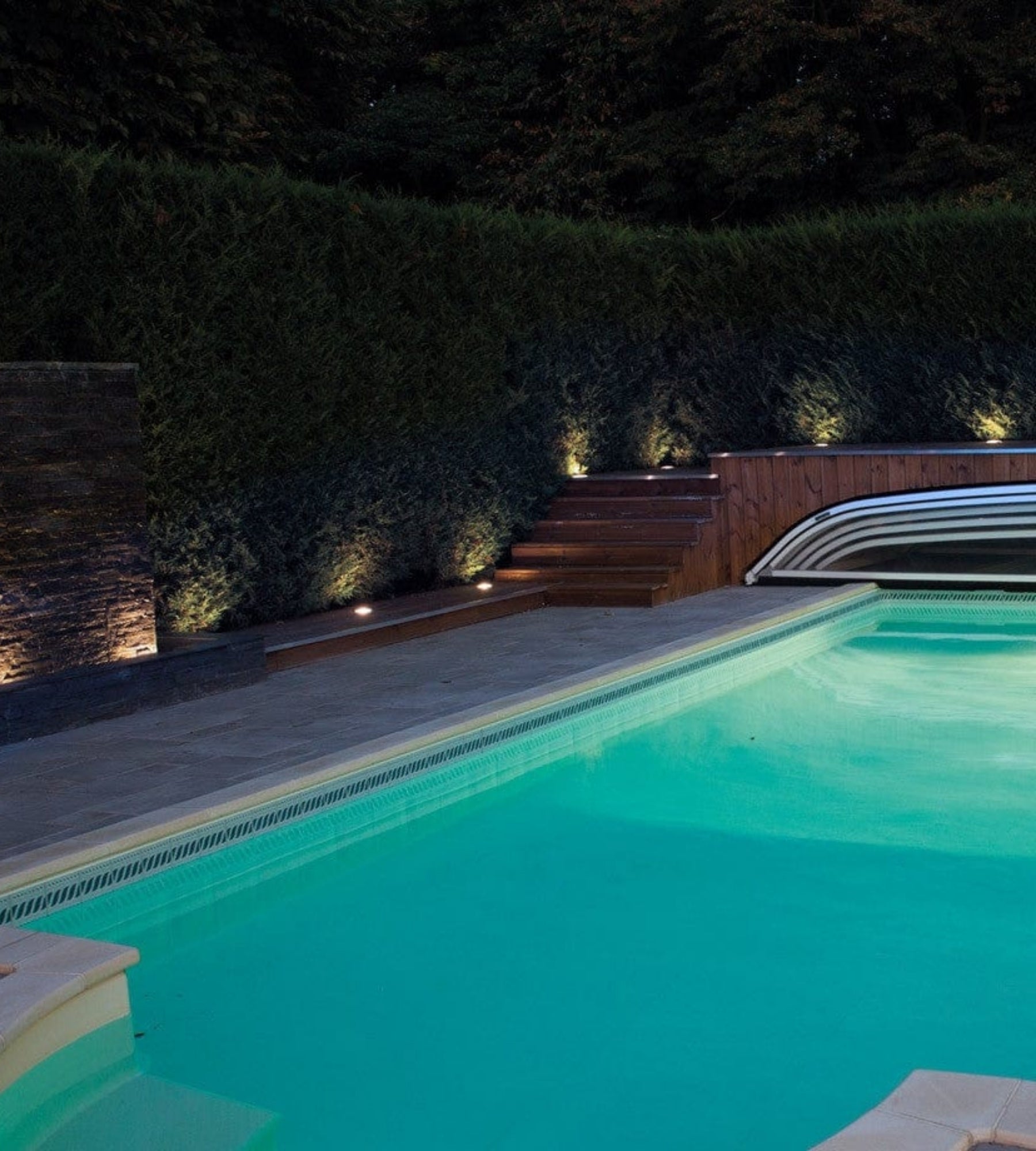 Spot encastrable leds integrées abords piscine diamètre 10cm - 12V - 500 lumens